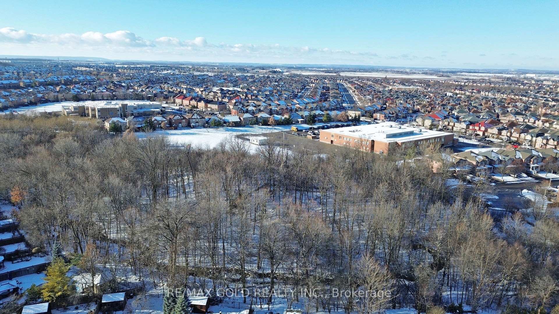 Photo 25 of 26 Applegrove Court, Brampton, Sandringham-Wellington — HOMEH