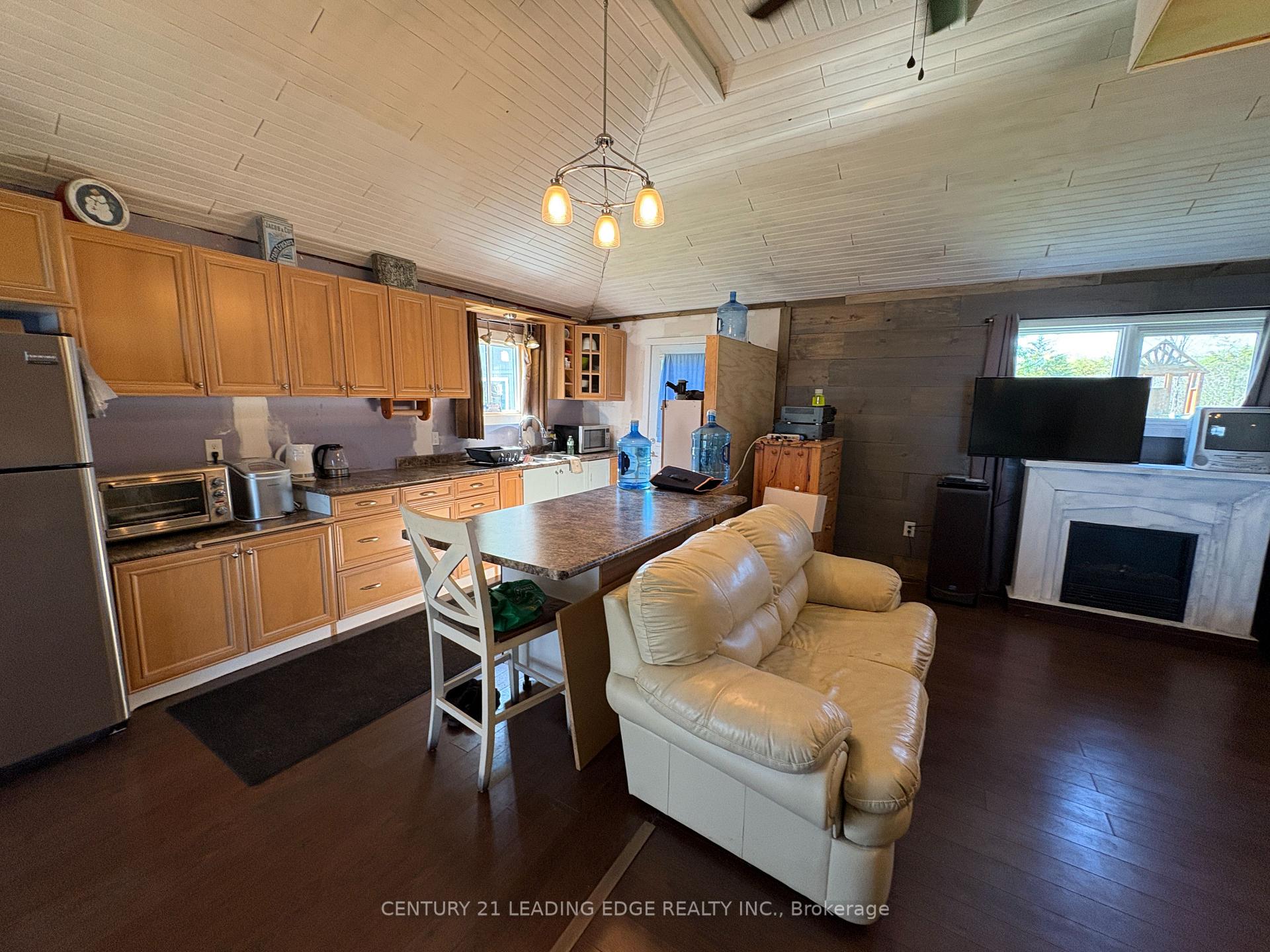 Photo 8 of 40586B Shore Rd Allowance, Brock, Beaverton — HOMEH
