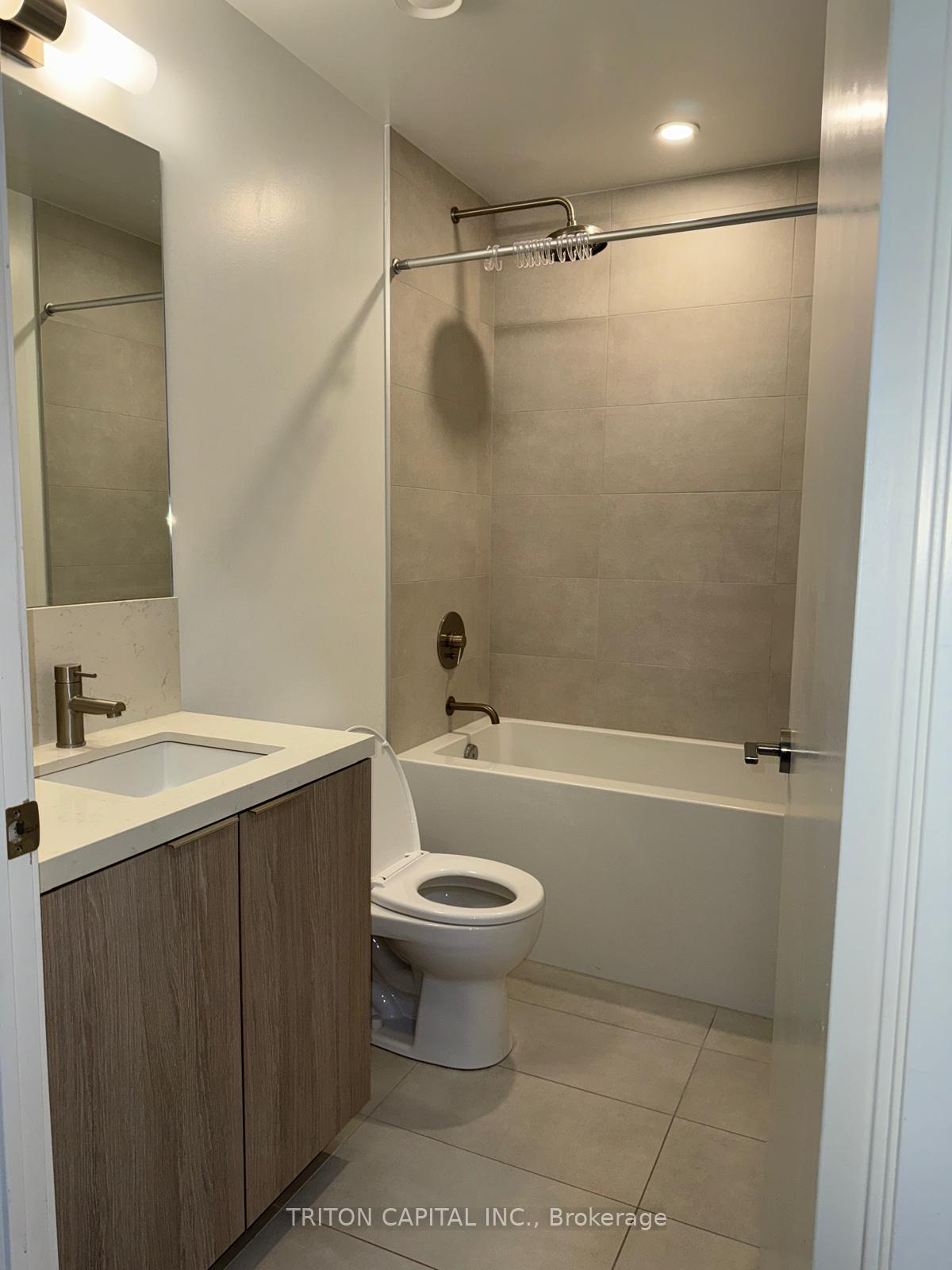 Photo 15 of Unit 638, 2020 Bathurst Street, Toronto, Humewood-Cedarvale — HOMEH
