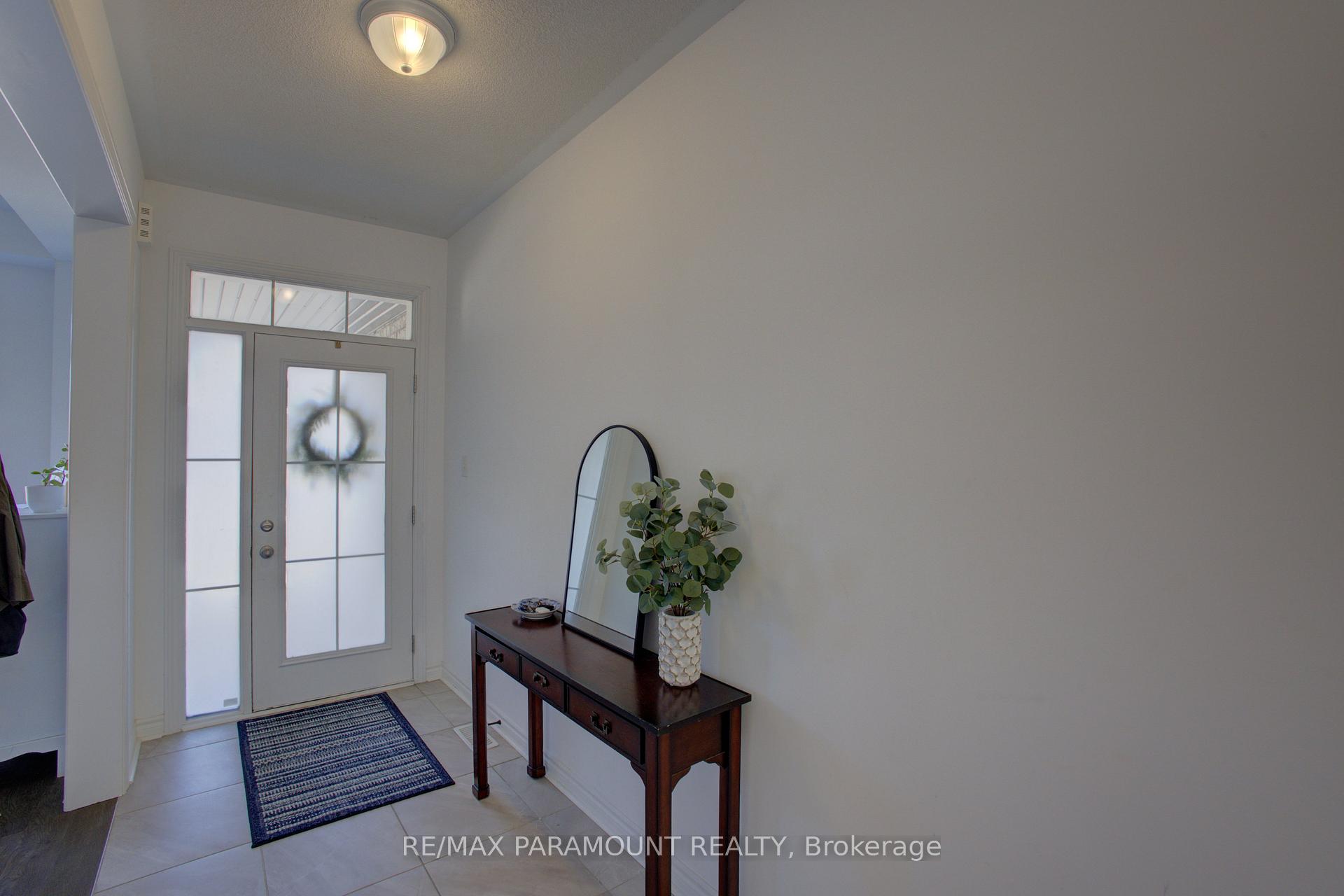 Photo 9 of 30 Kirby Avenue, Collingwood — HOMEH