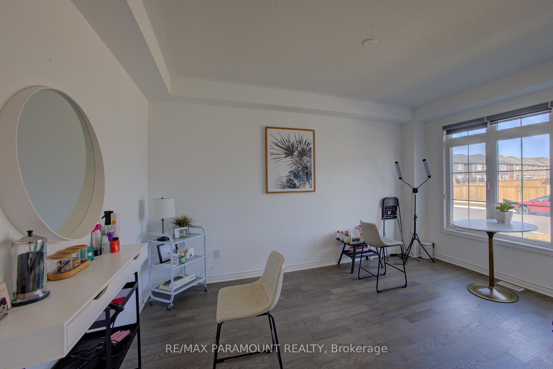 Photo 12 of 30 Kirby Avenue, Collingwood — HOMEH