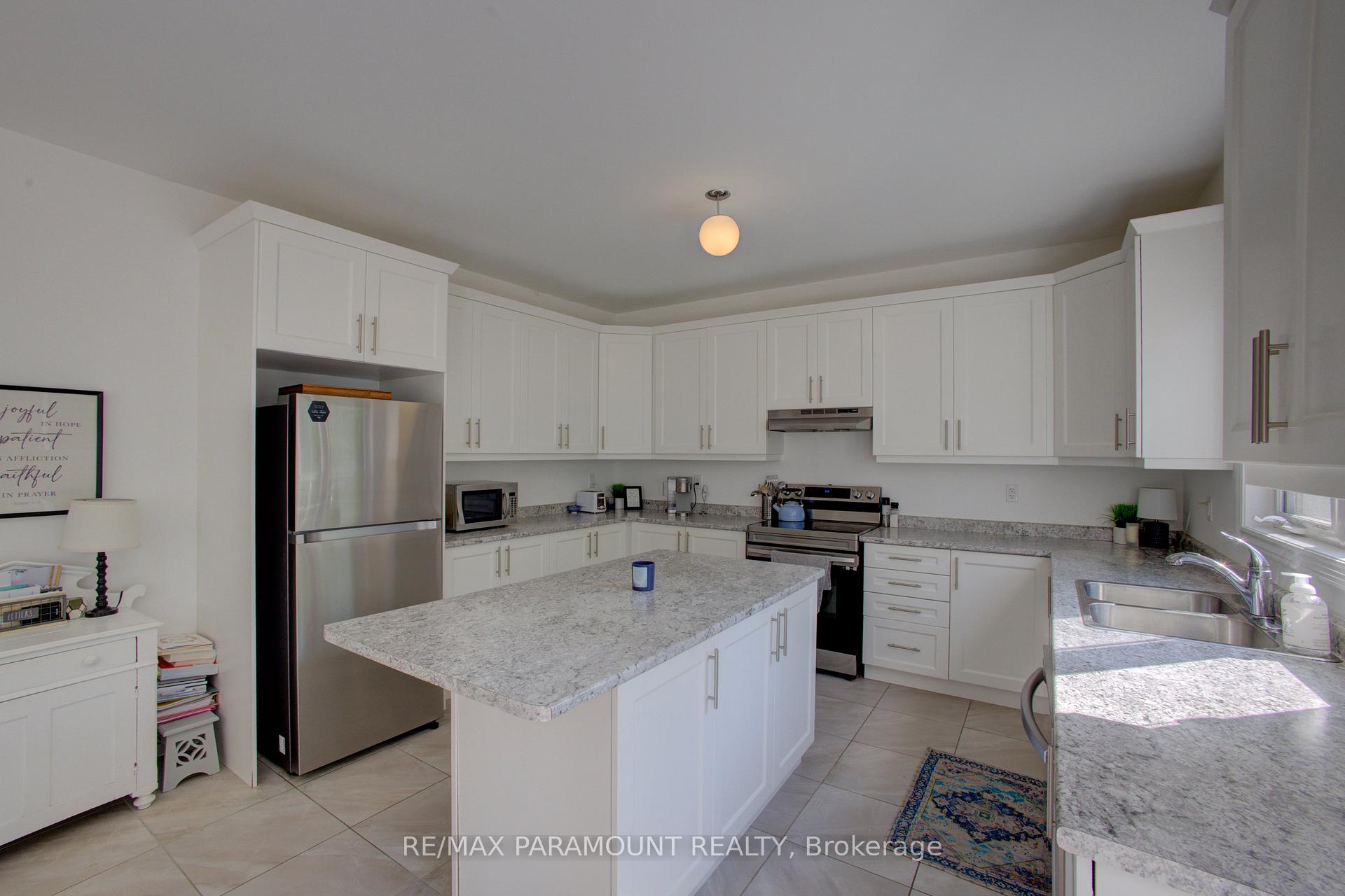 Photo 26 of 30 Kirby Avenue, Collingwood — HOMEH