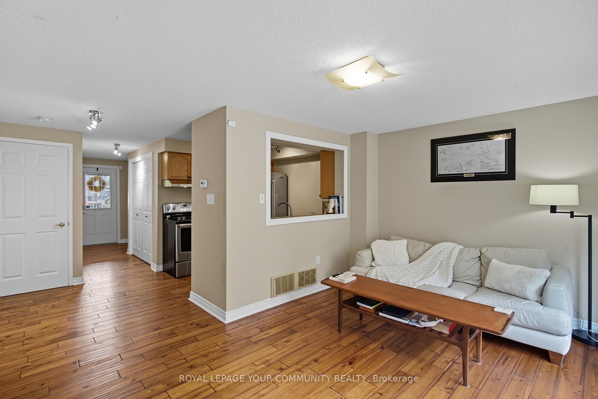 Photo 5 of 431 Ferndale Drive S, Barrie, Ardagh — HOMEH