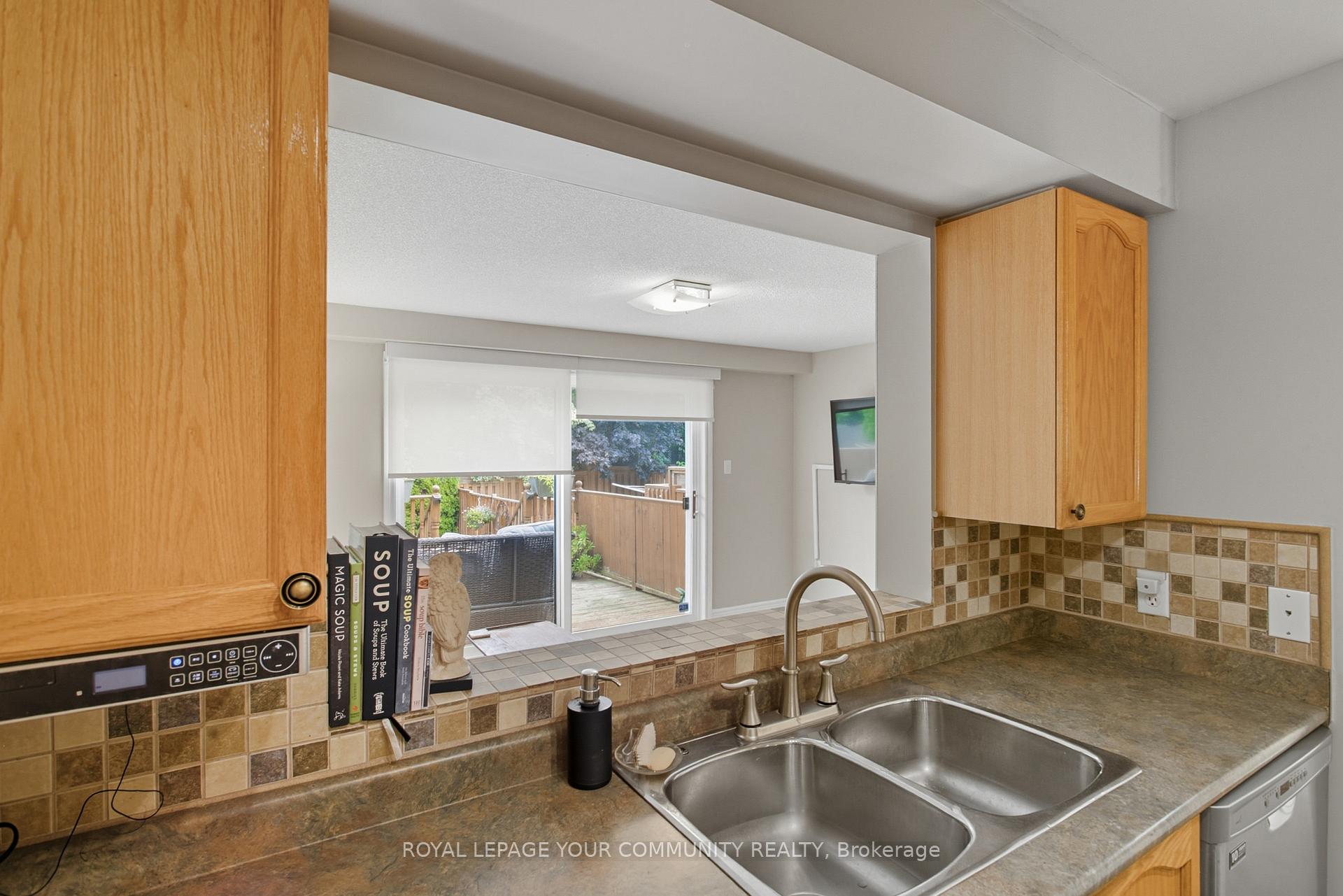 Photo 9 of 431 Ferndale Drive S, Barrie, Ardagh — HOMEH
