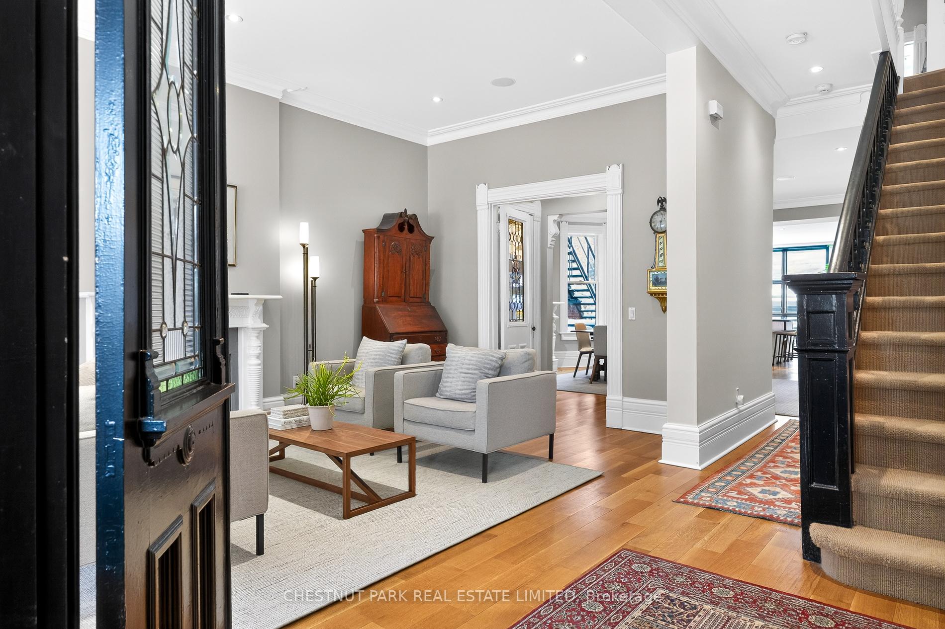 Photo 9 of 77 Borden Street, Toronto, University — HOMEH