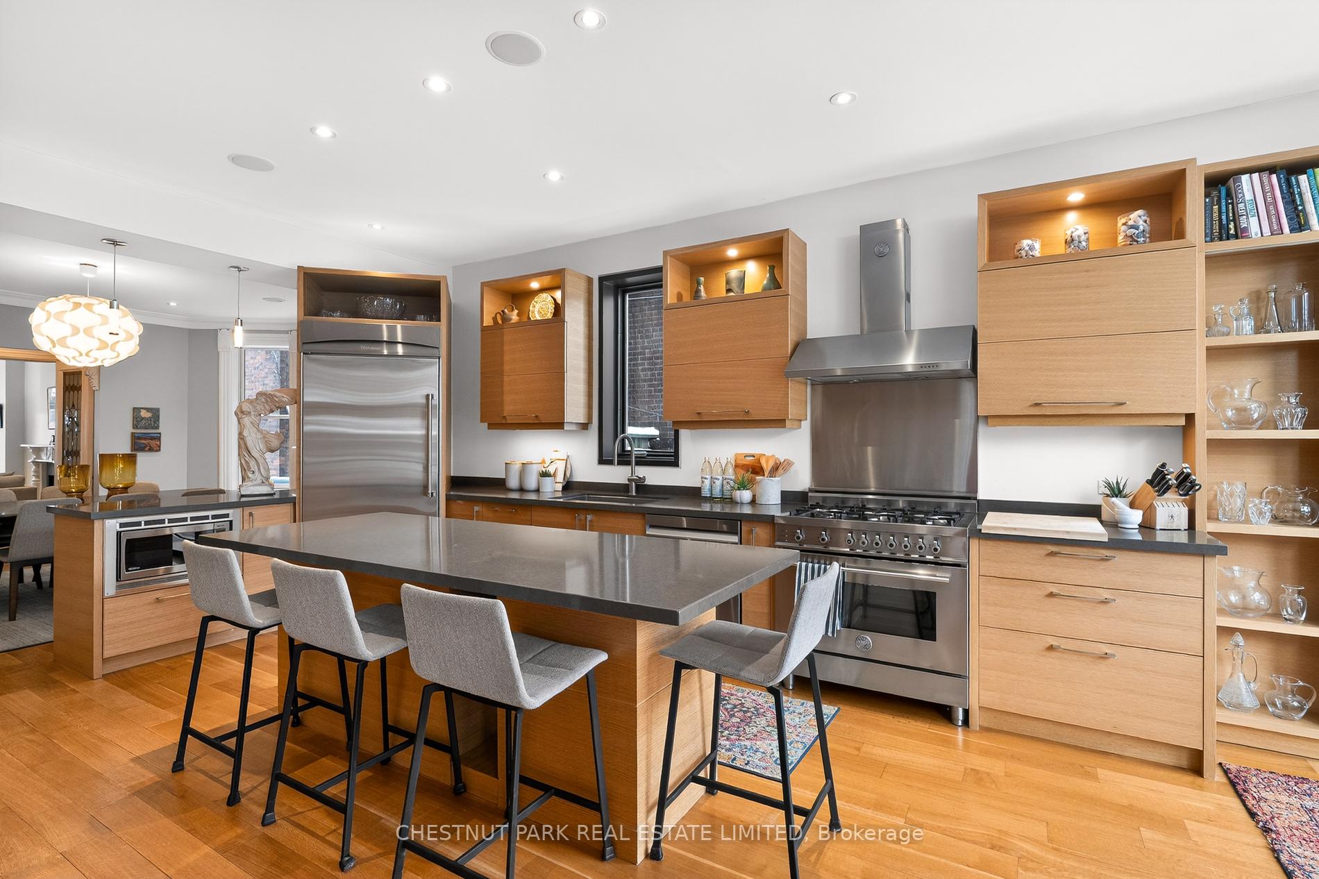 Photo 18 of 77 Borden Street, Toronto, University — HOMEH