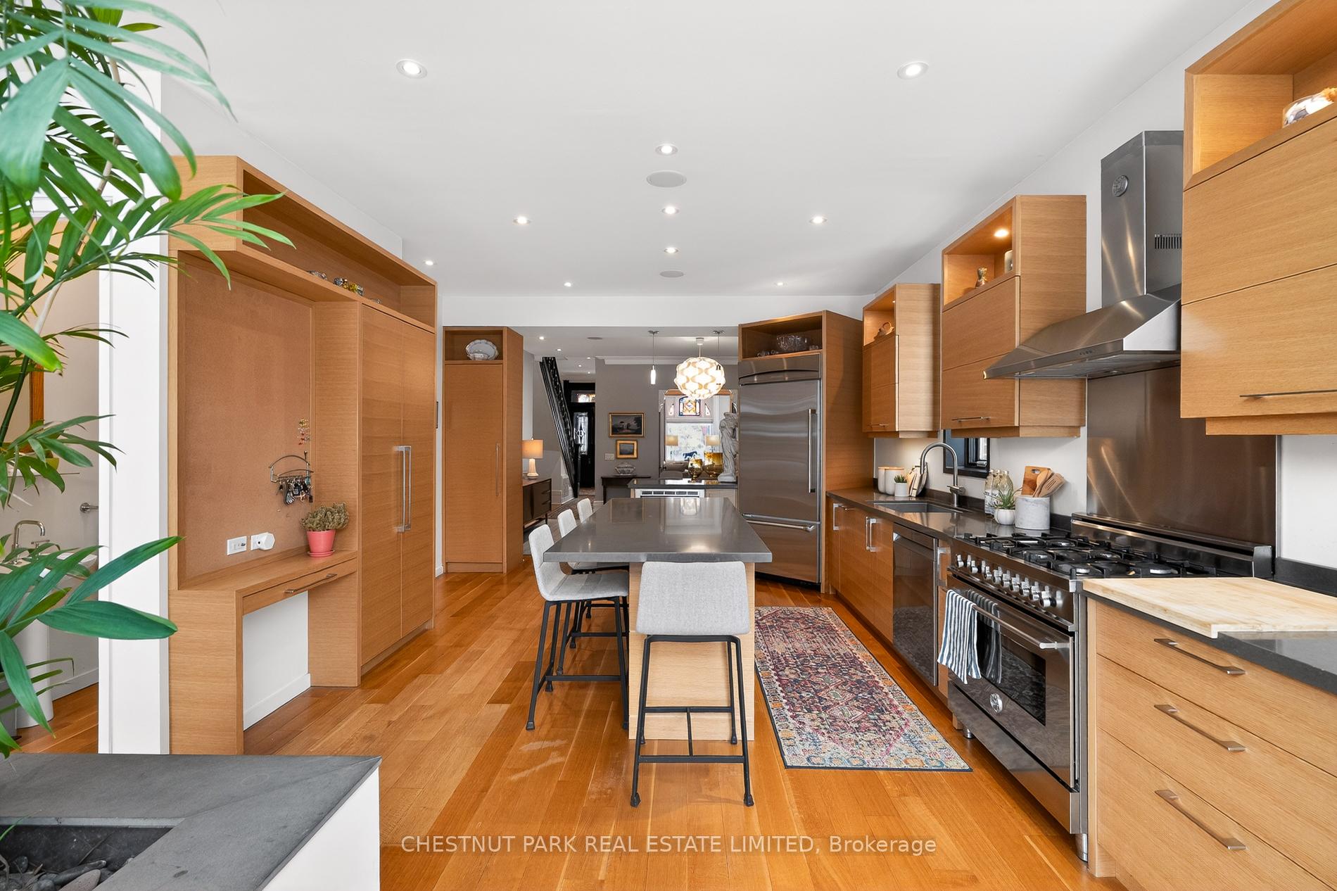 Photo 14 of 77 Borden Street, Toronto, University — HOMEH