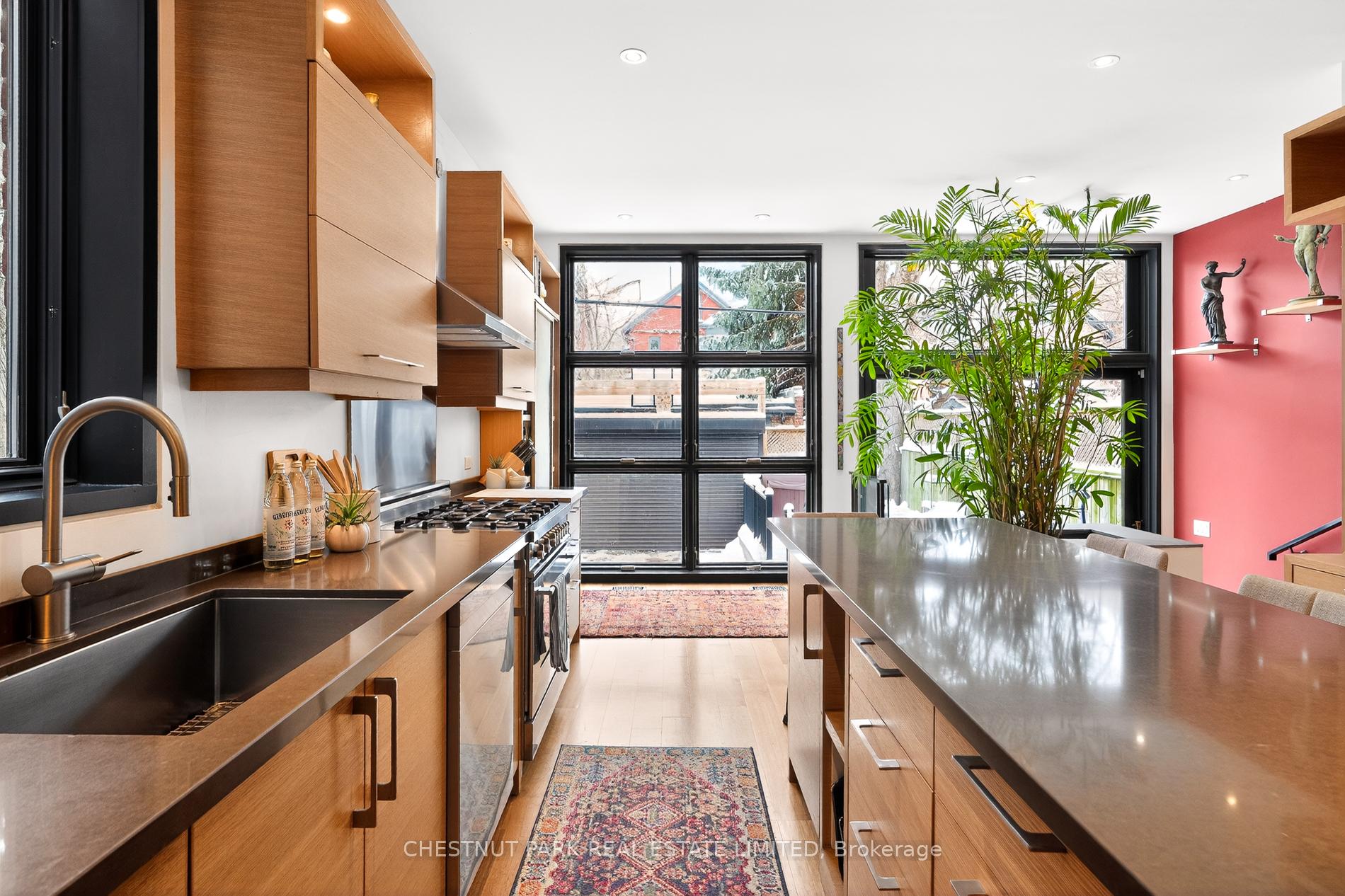 Photo 17 of 77 Borden Street, Toronto, University — HOMEH