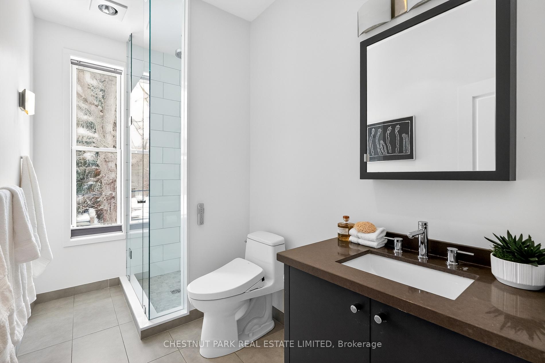 Photo 6 of 77 Borden Street, Toronto, University — HOMEH