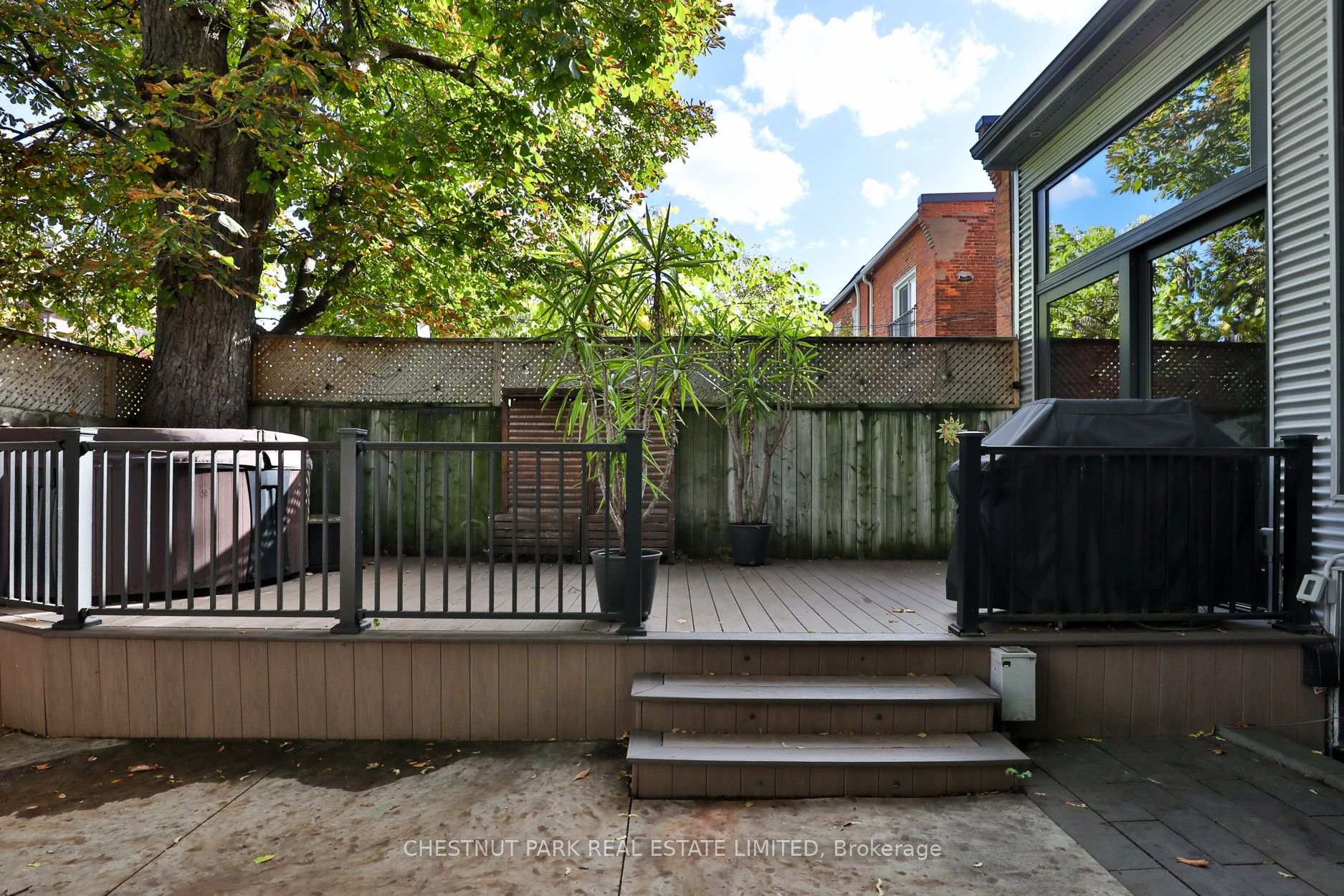 Photo 32 of 77 Borden Street, Toronto, University — HOMEH