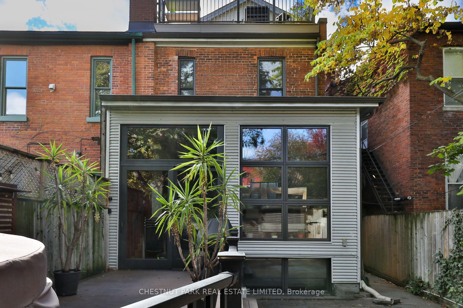 Photo 23 of 77 Borden Street, Toronto, University — HOMEH