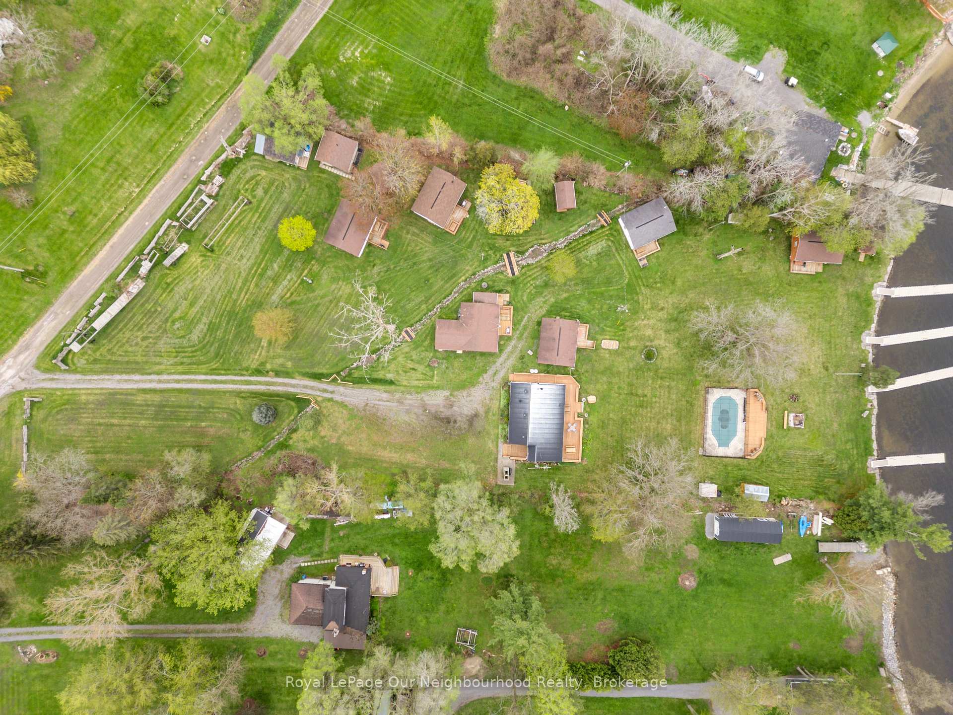 Photo 11 of 10 Richardson Road, Prince Edward County, Picton — HOMEH