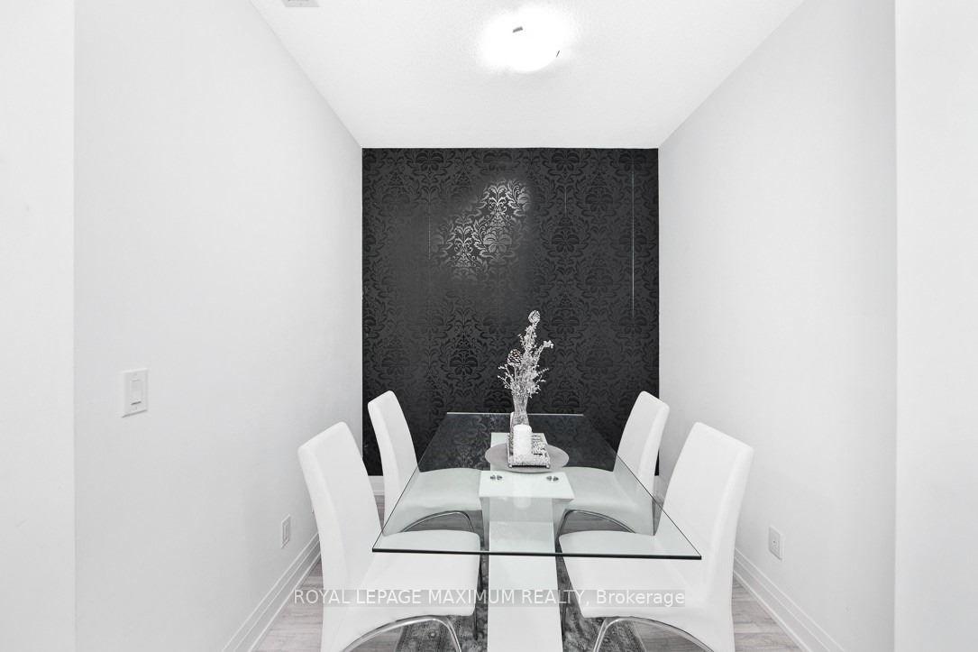 Photo 12 of Unit 2112, 3600 Highway 7 Road, Vaughan, Vaughan Corporate Centre — HOMEH