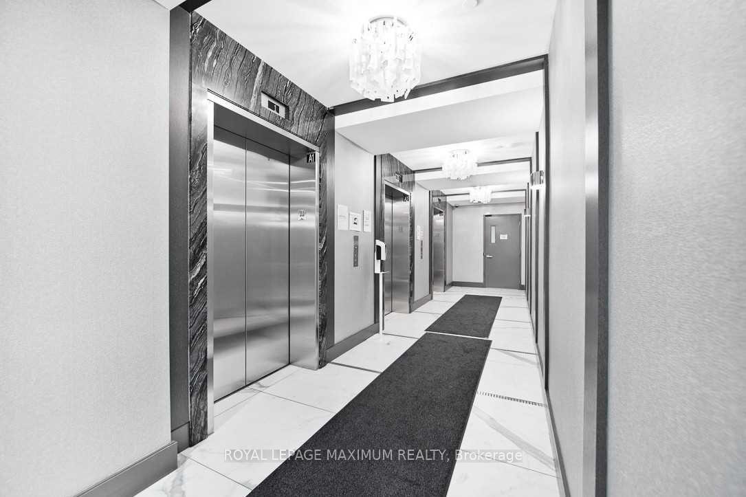 Photo 13 of Unit 2112, 3600 Highway 7 Road, Vaughan, Vaughan Corporate Centre — HOMEH