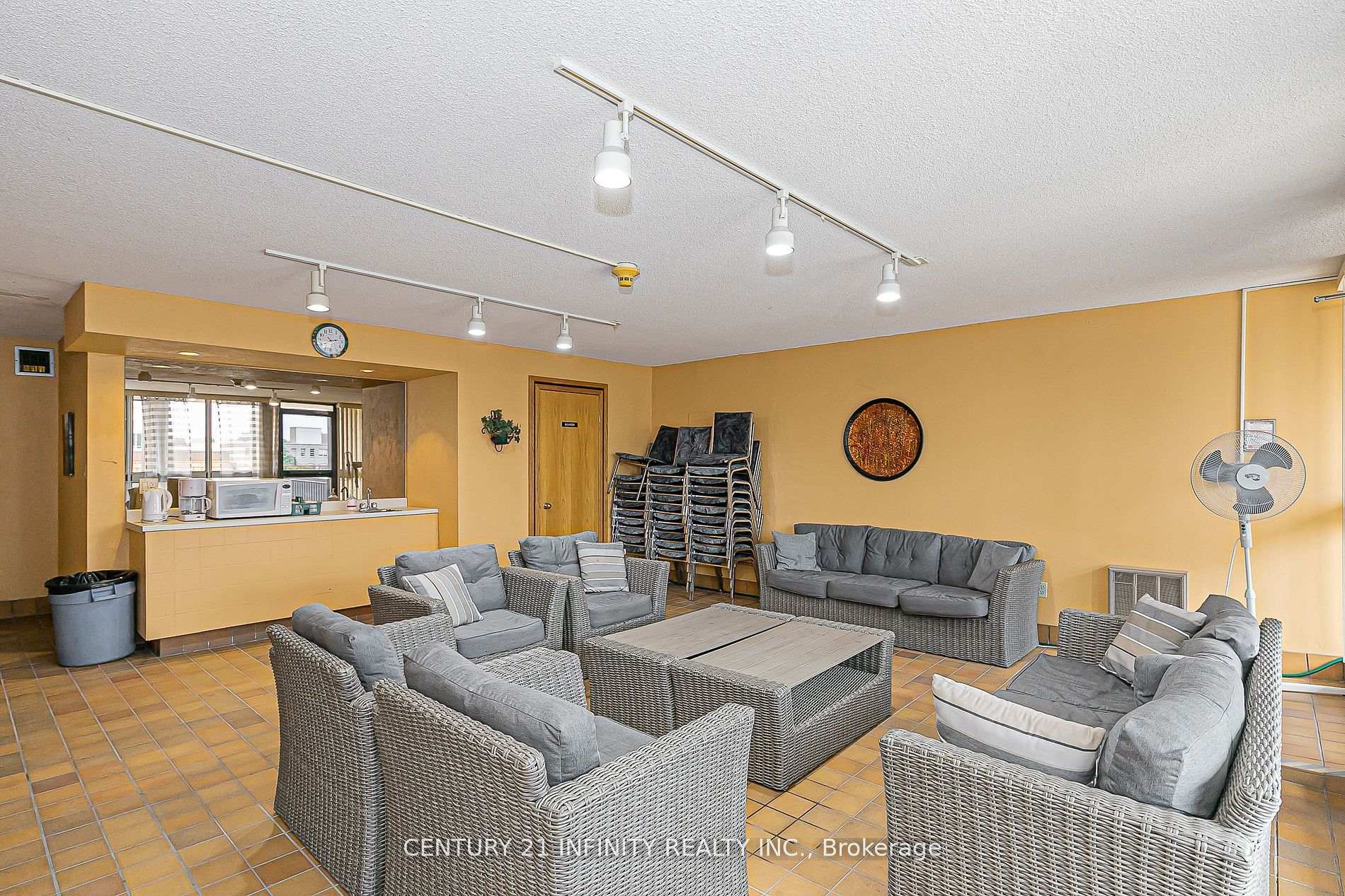Photo 19 of Unit 306, 80 Athol Street E, Oshawa, Central — HOMEH