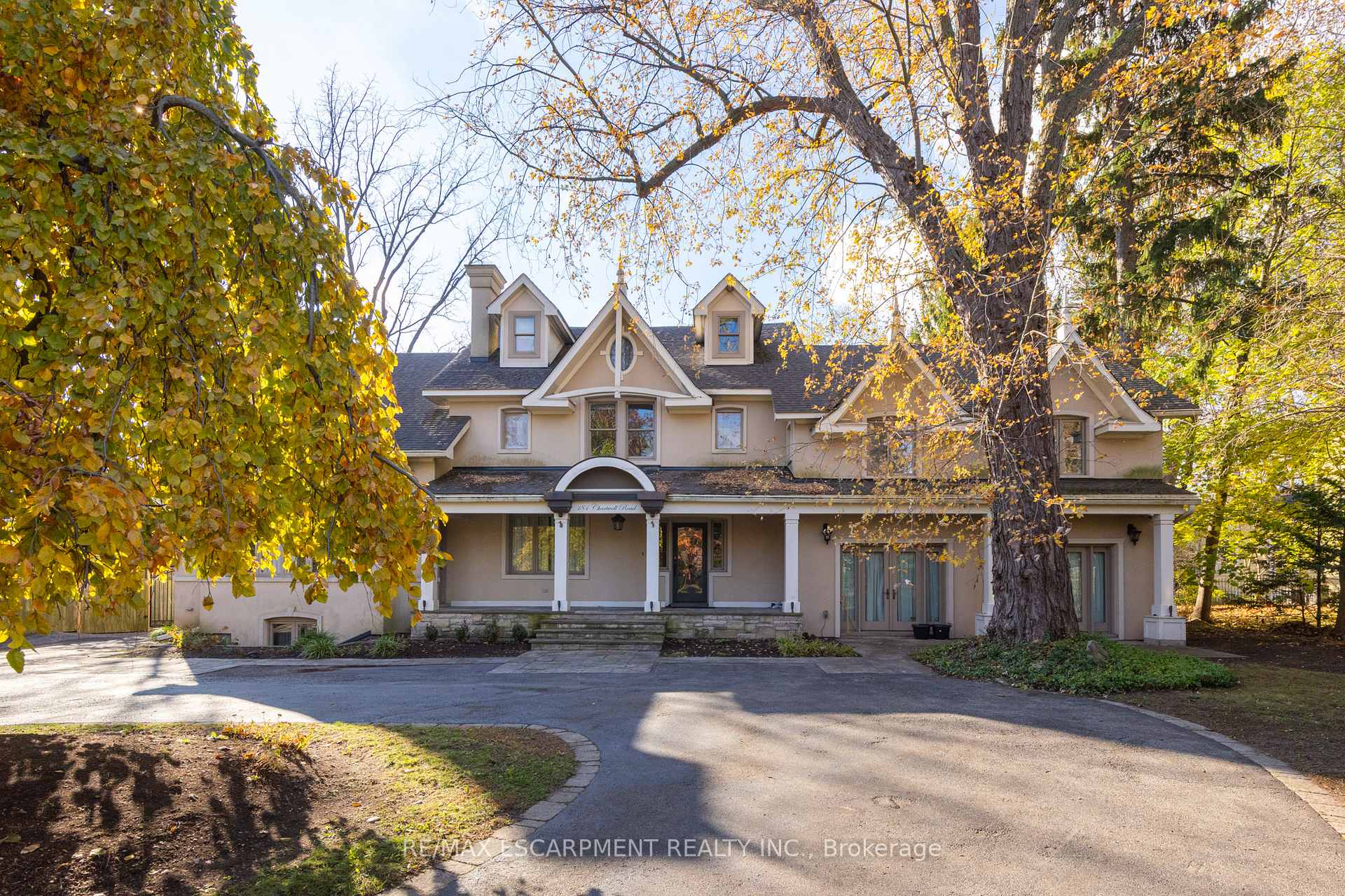 Photo 1 of 184 Chartwell Road, Oakville, Old Oakville — HOMEH