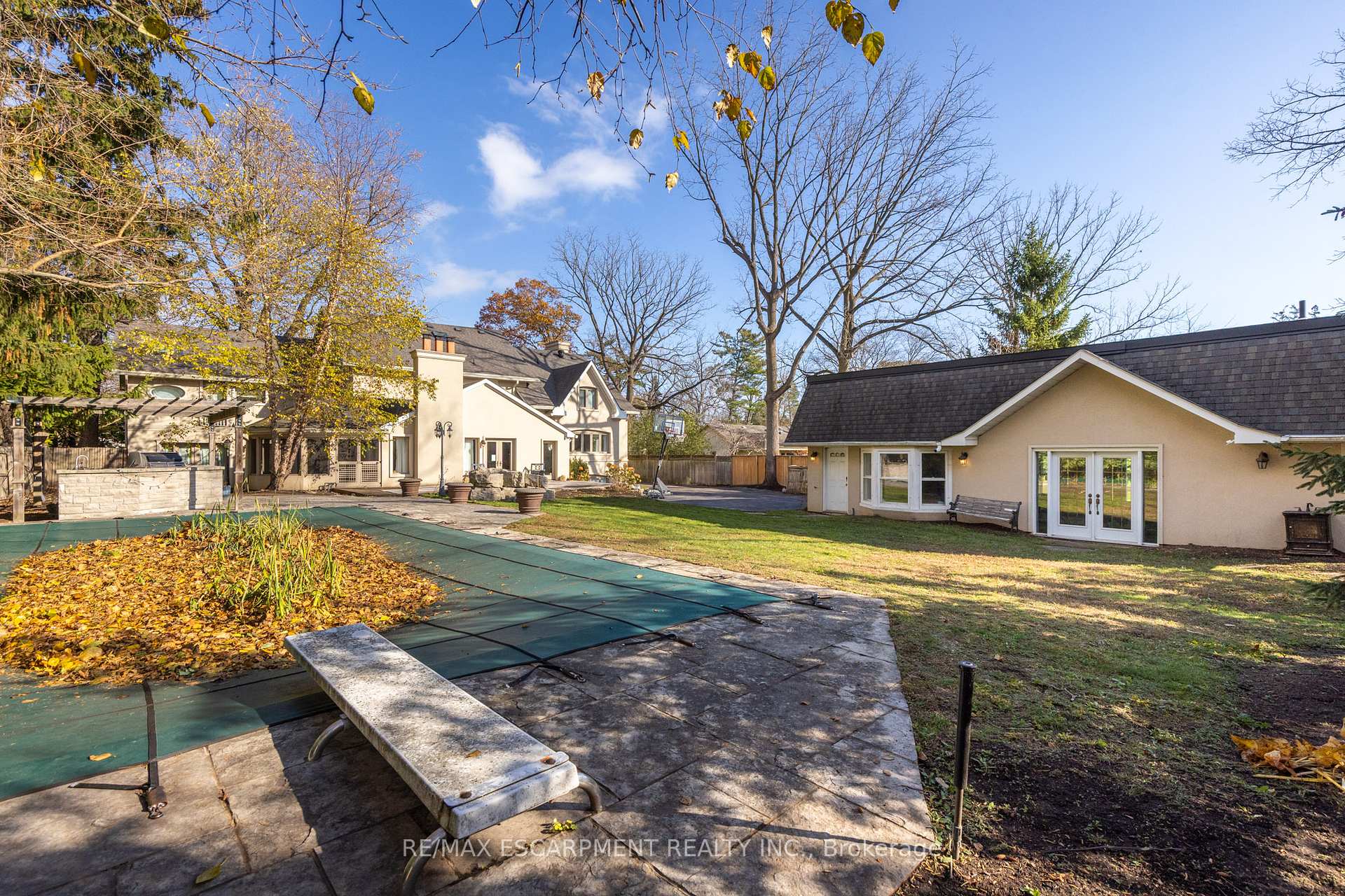 Photo 2 of 184 Chartwell Road, Oakville, Old Oakville — HOMEH