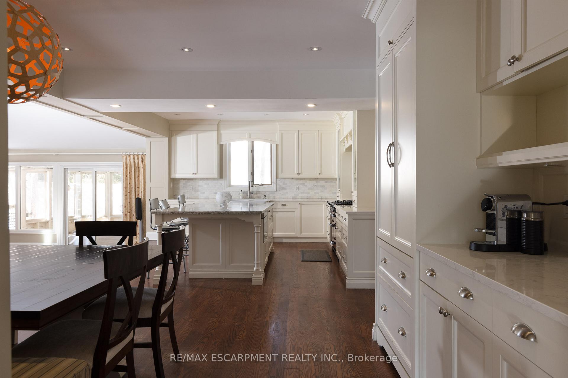 Photo 7 of 184 Chartwell Road, Oakville, Old Oakville — HOMEH