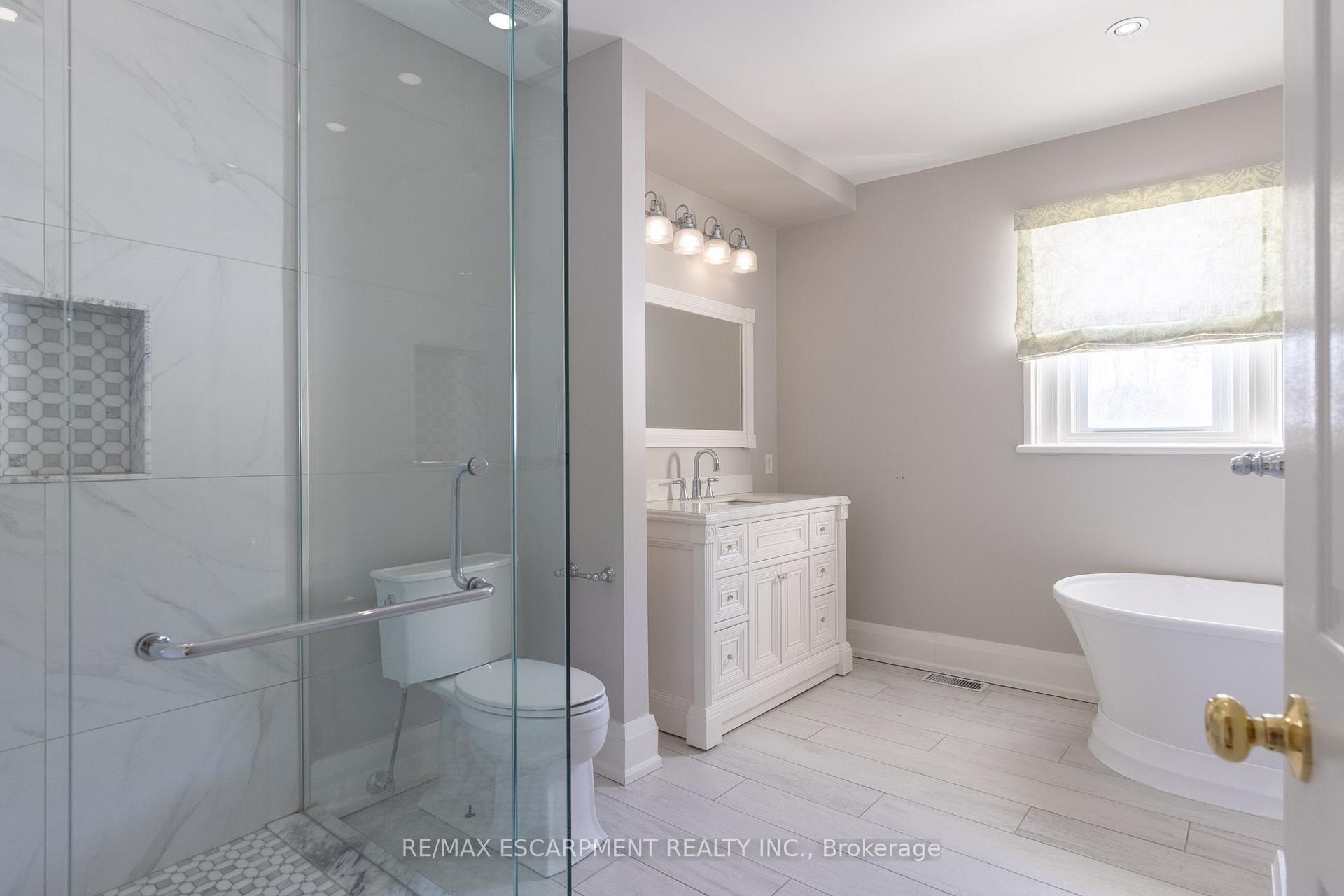 Photo 14 of 184 Chartwell Road, Oakville, Old Oakville — HOMEH