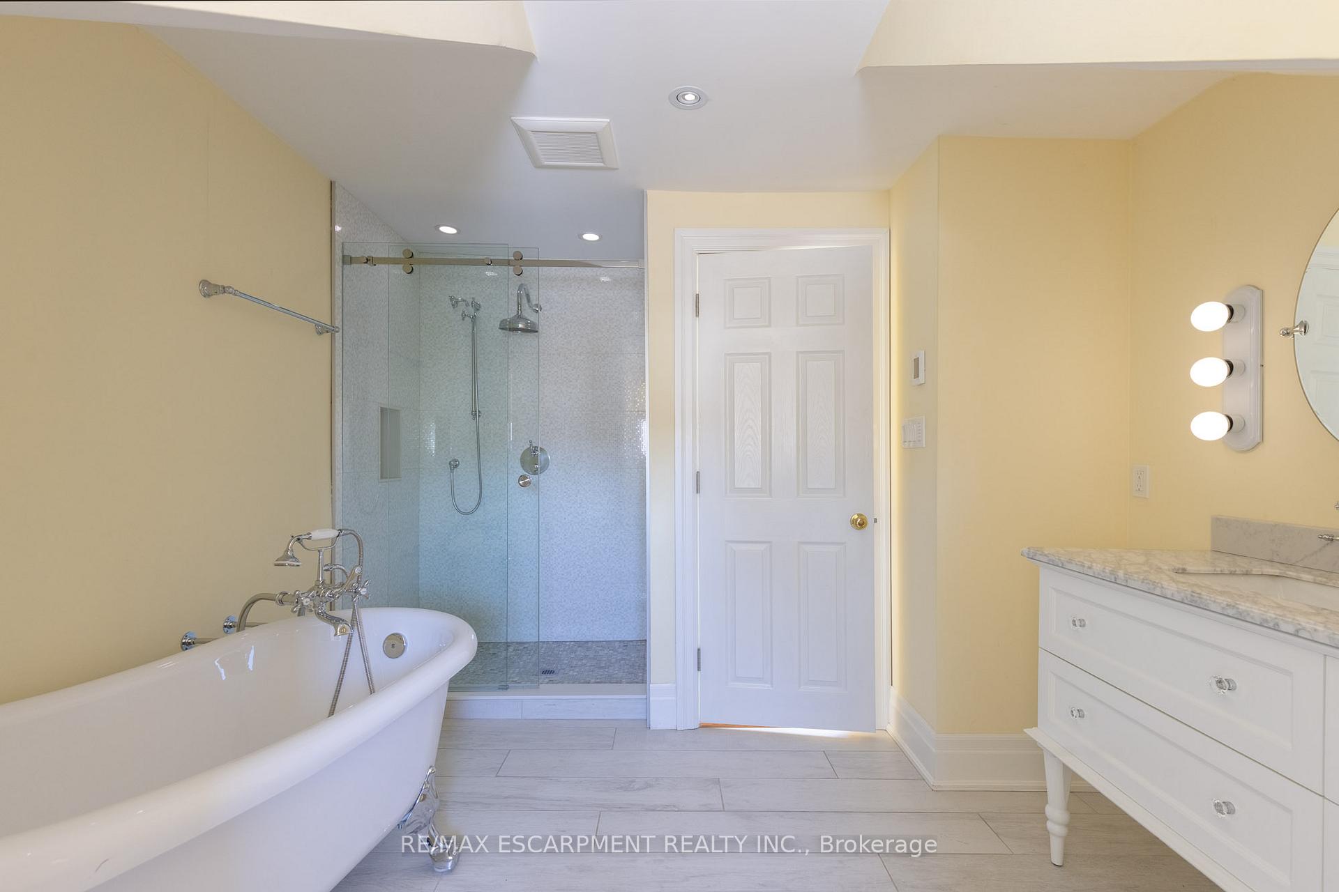 Photo 28 of 184 Chartwell Road, Oakville, Old Oakville — HOMEH