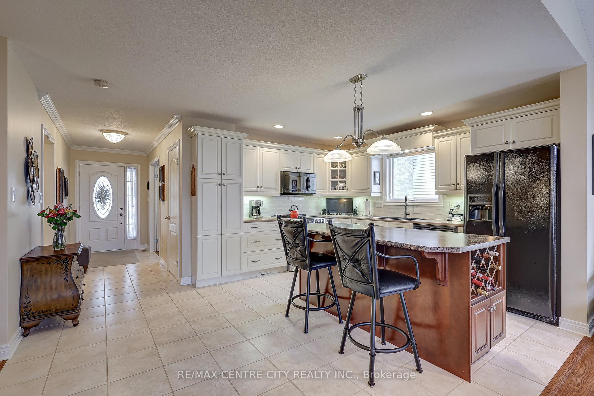 Photo 42 of 17 Hickory Lane, St. Thomas — HOMEH