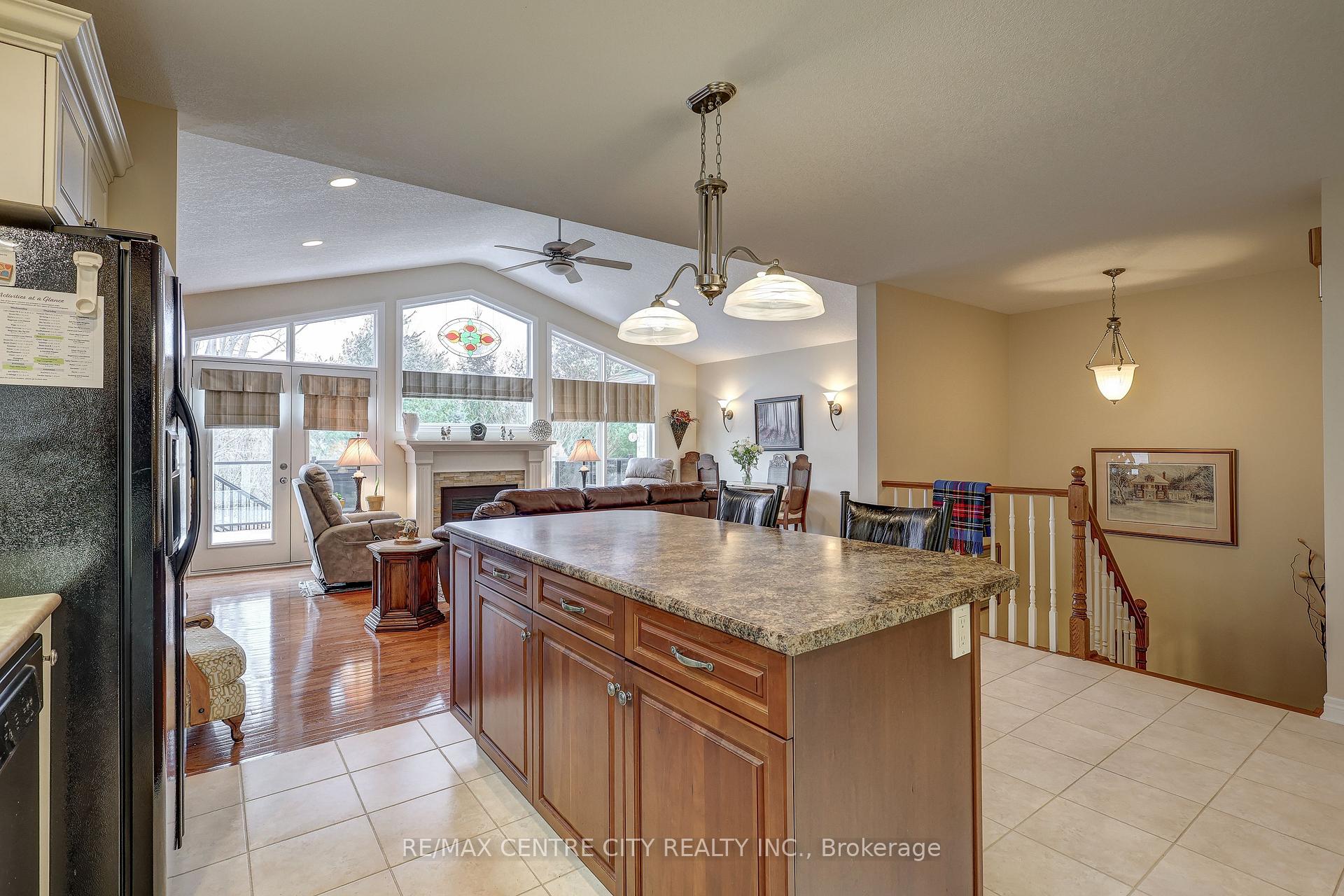 Photo 4 of 17 Hickory Lane, St. Thomas — HOMEH