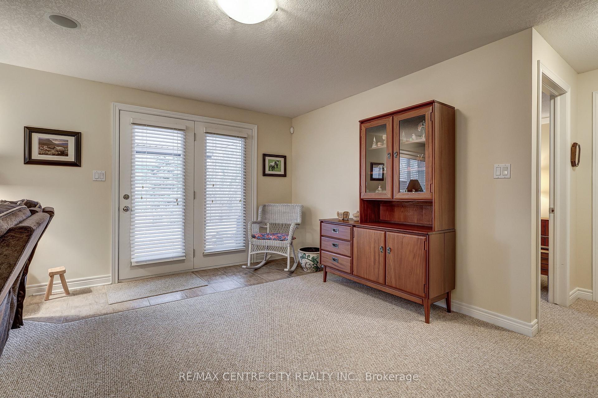 Photo 23 of 17 Hickory Lane, St. Thomas — HOMEH