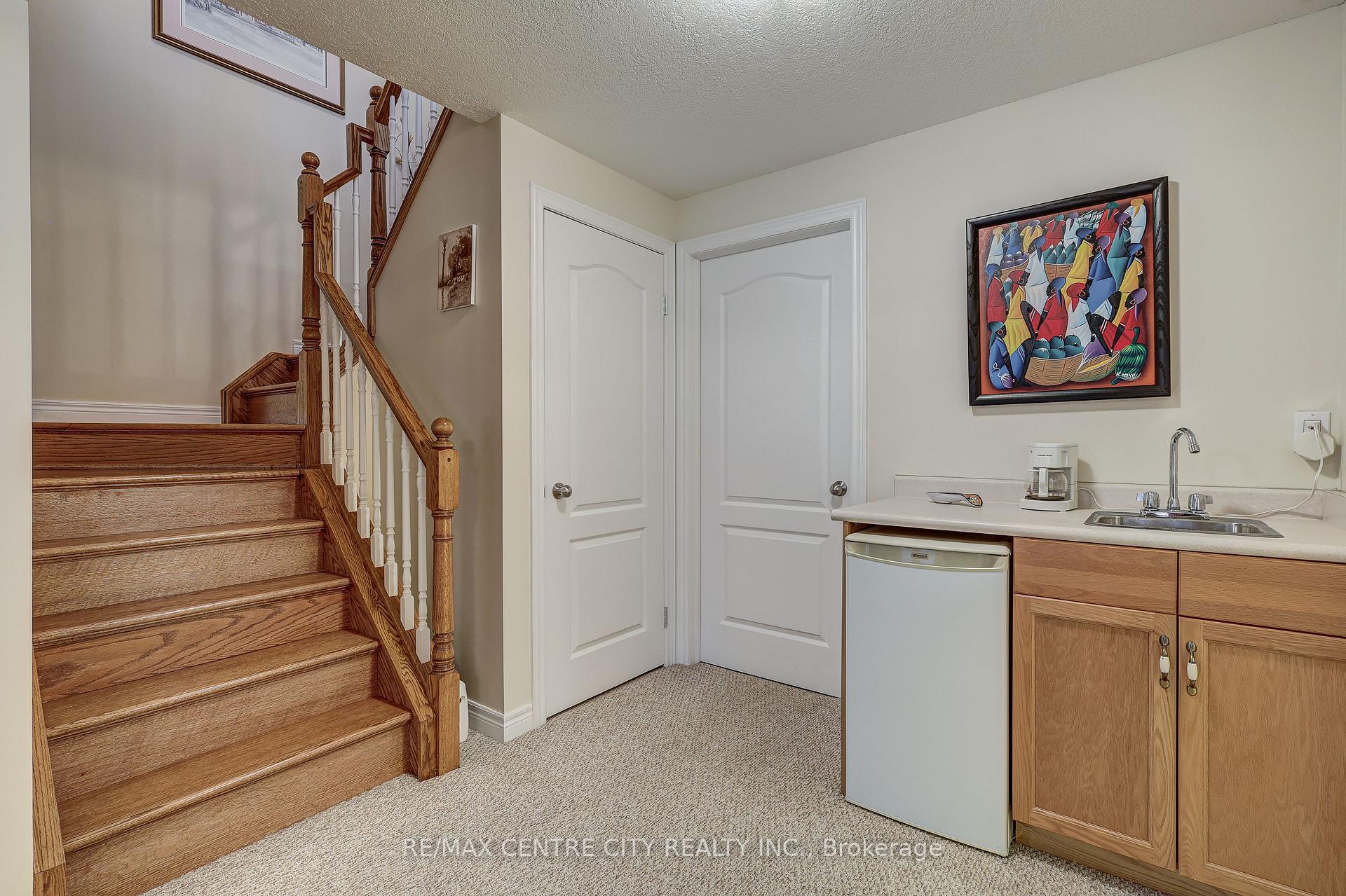 Photo 22 of 17 Hickory Lane, St. Thomas — HOMEH