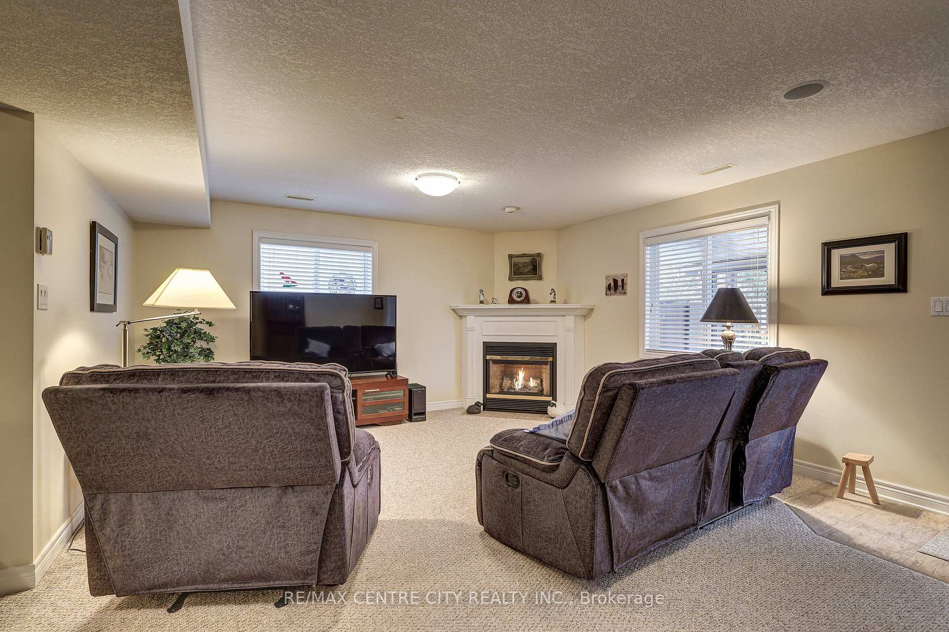 Photo 12 of 17 Hickory Lane, St. Thomas — HOMEH