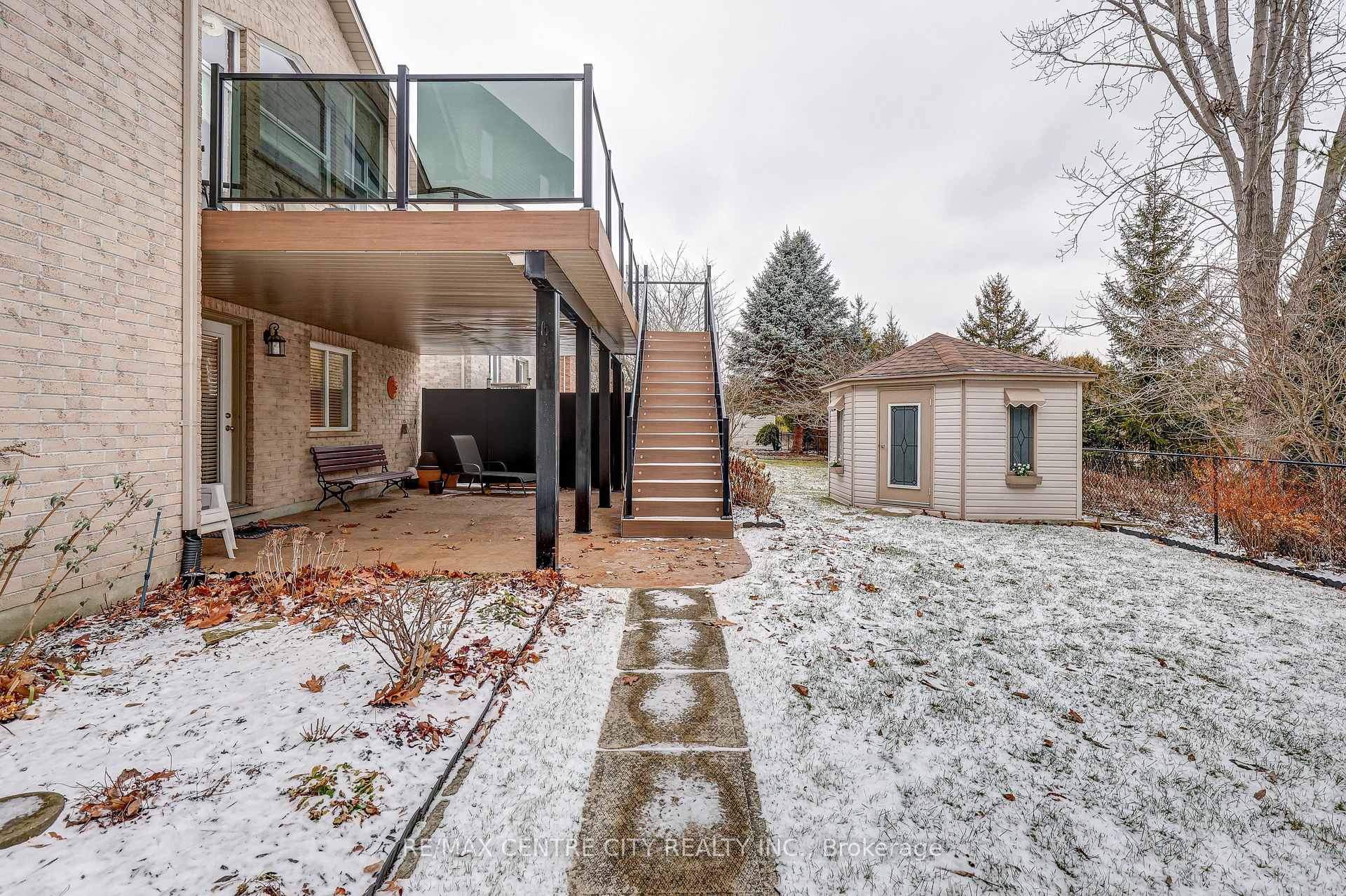 Photo 33 of 17 Hickory Lane, St. Thomas — HOMEH