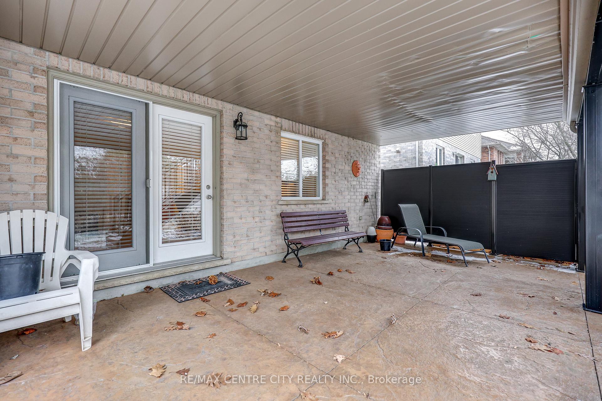 Photo 32 of 17 Hickory Lane, St. Thomas — HOMEH