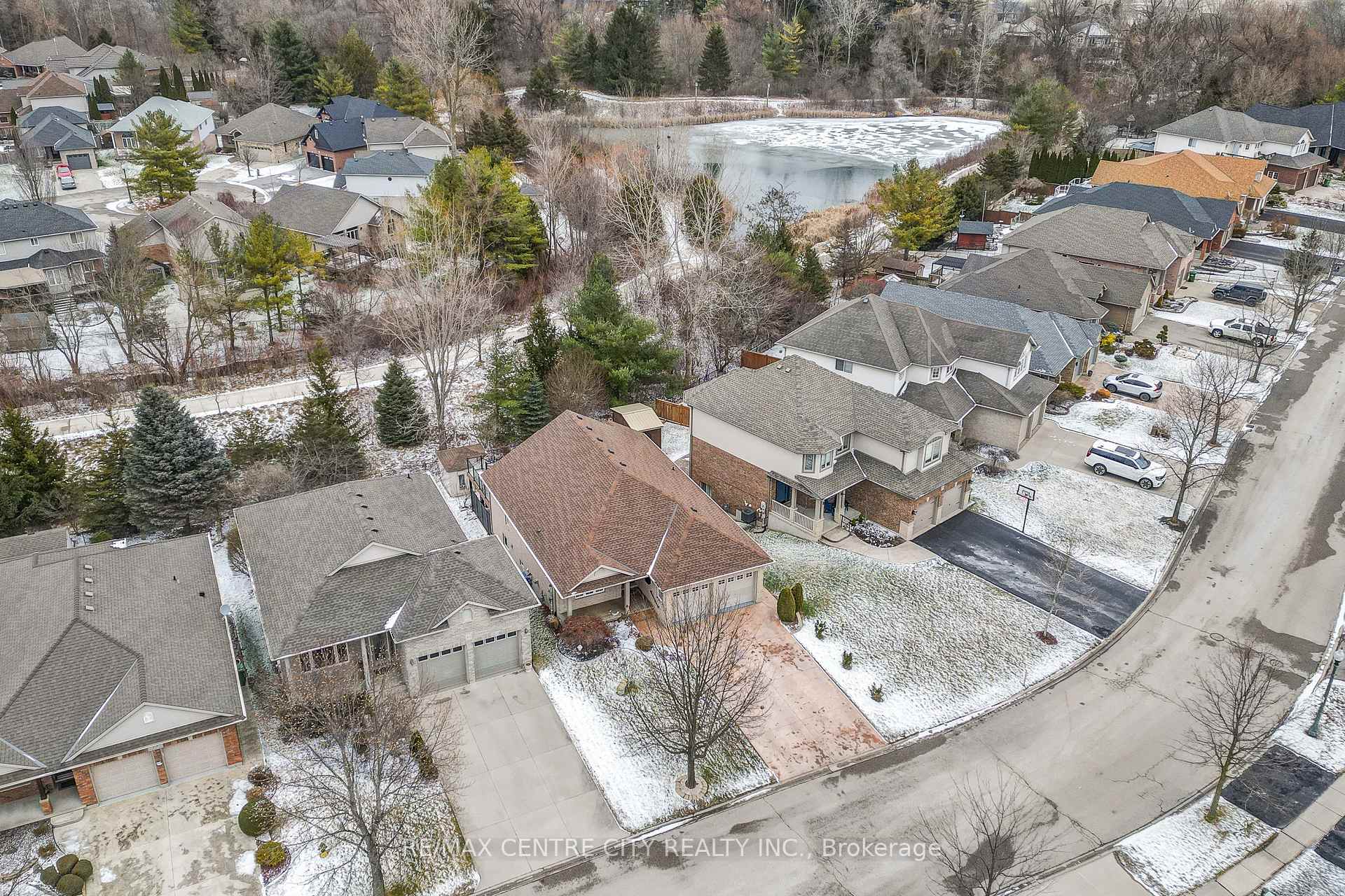 Photo 30 of 17 Hickory Lane, St. Thomas — HOMEH