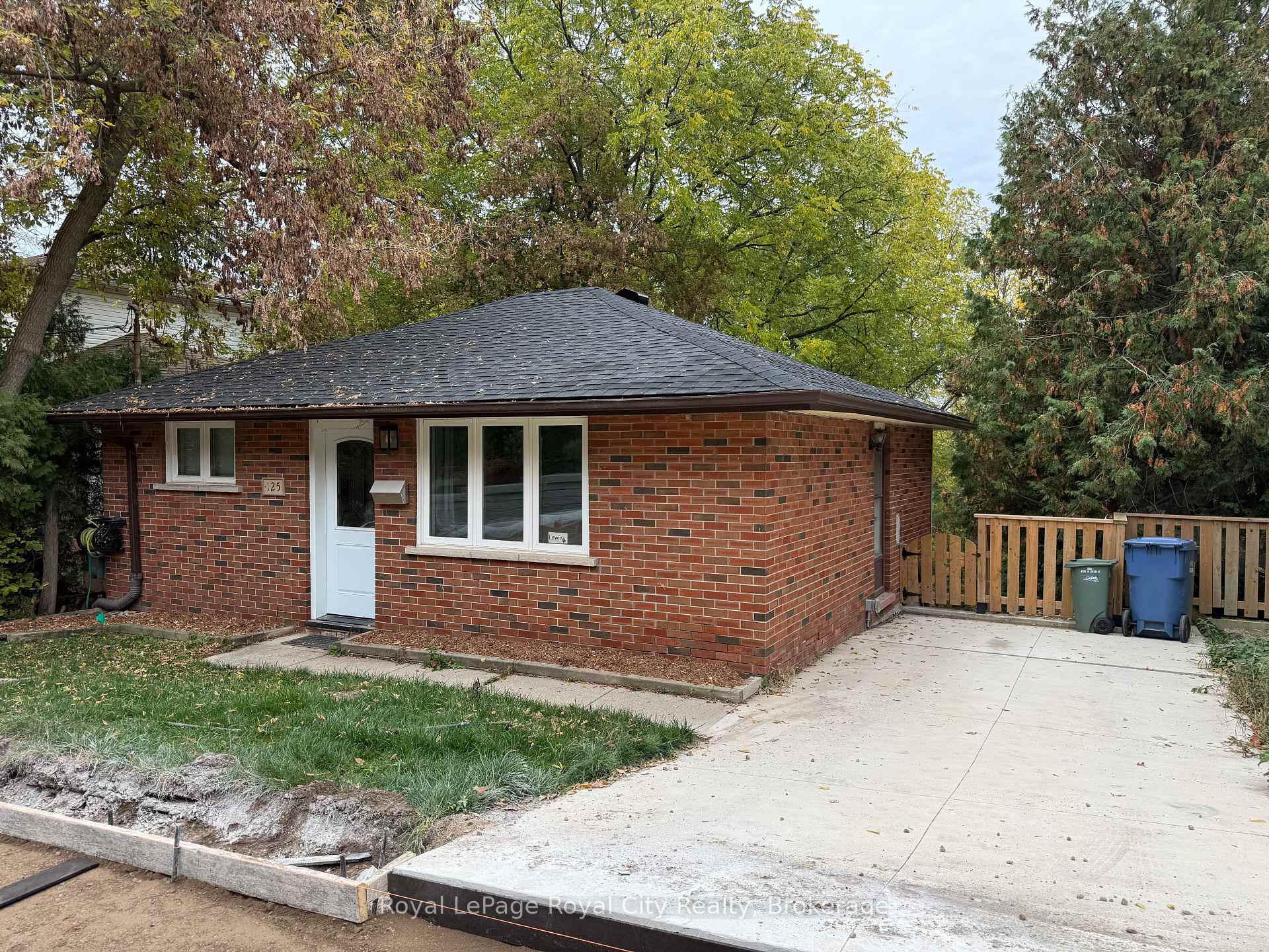 Photo 1 of Unit MAIN, 125 Grove Street, Guelph, St. George's — HOMEH