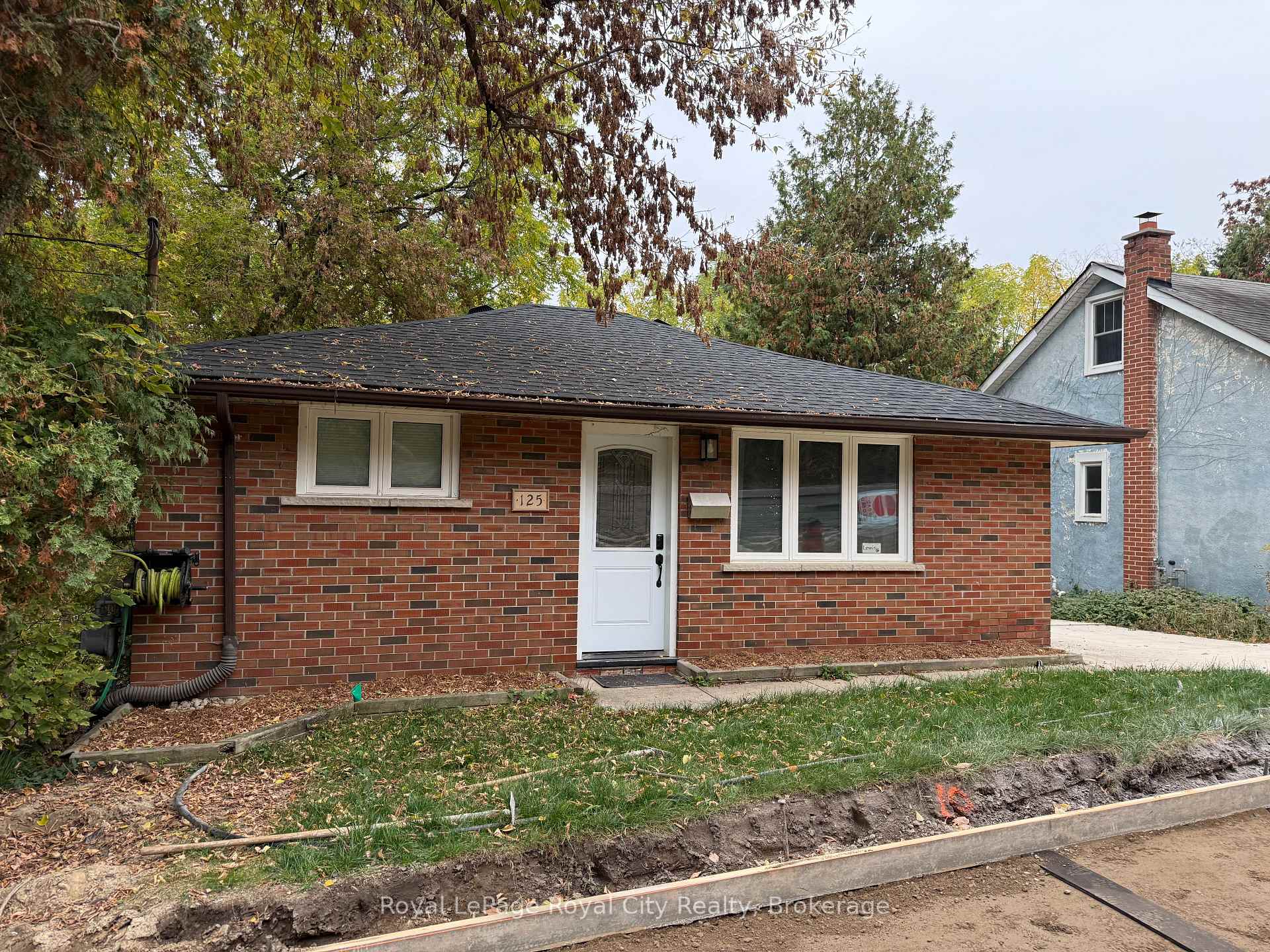 Photo 2 of Unit MAIN, 125 Grove Street, Guelph, St. George's — HOMEH