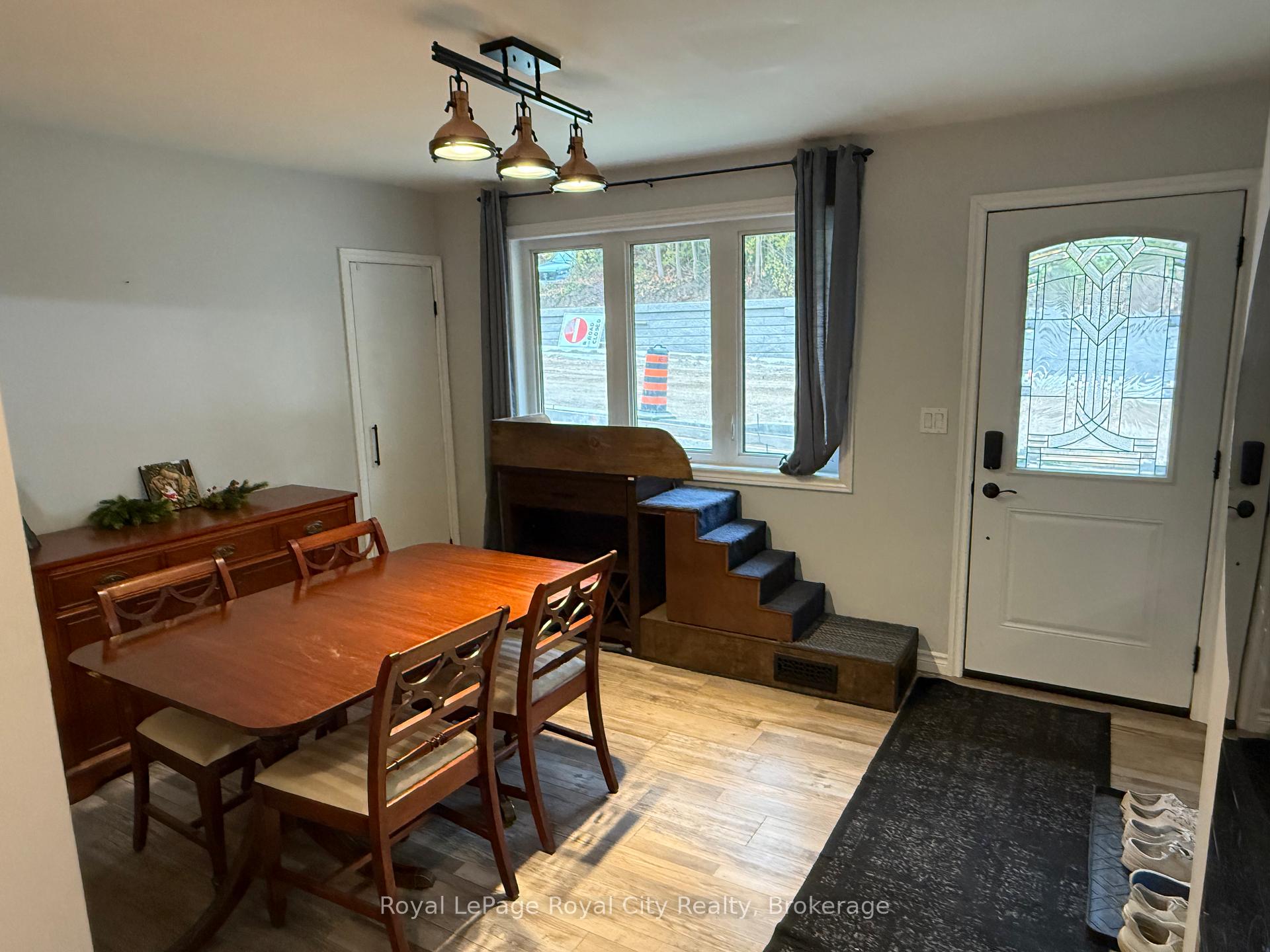 Photo 6 of Unit MAIN, 125 Grove Street, Guelph, St. George's — HOMEH