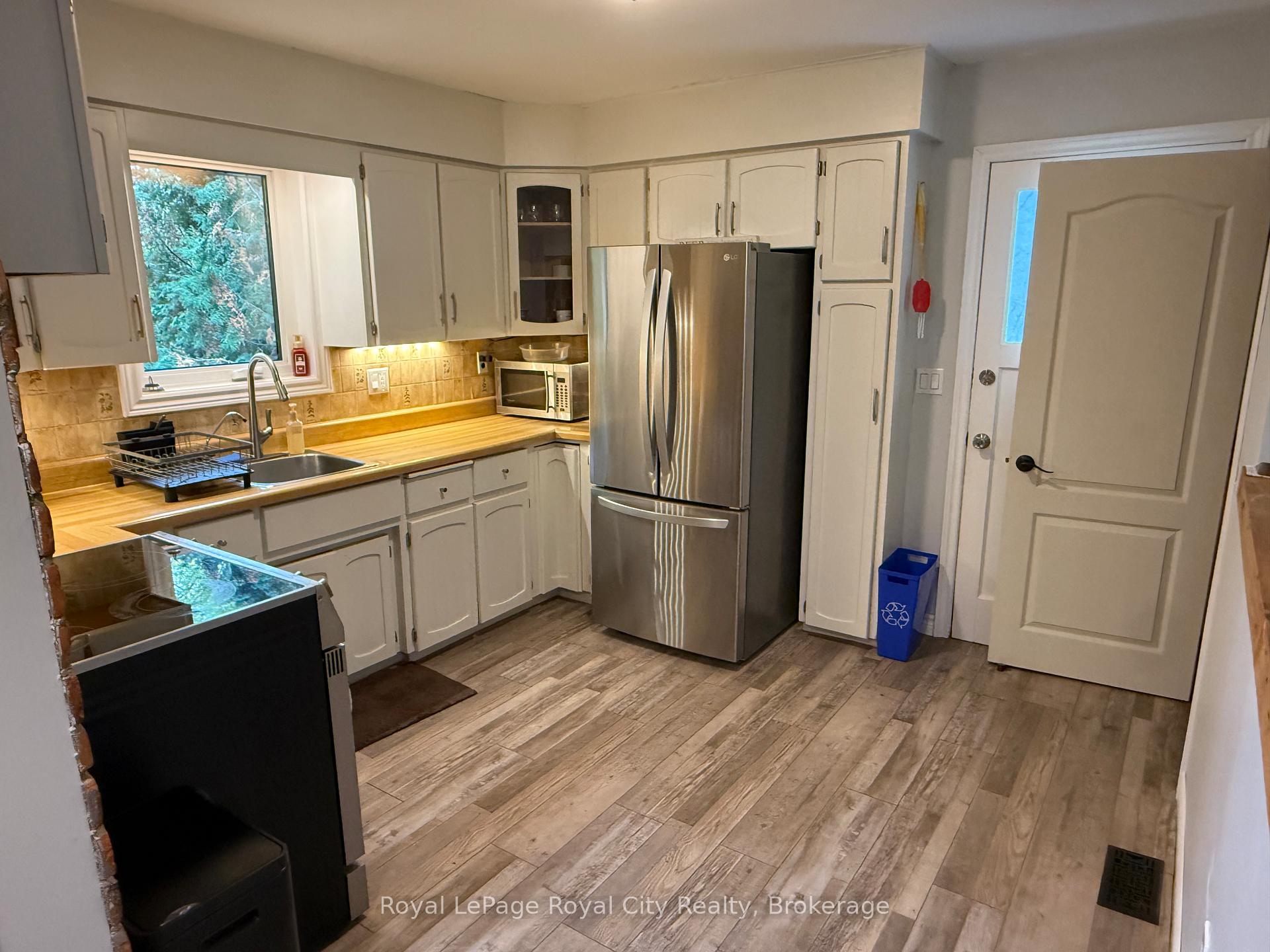 Photo 11 of Unit MAIN, 125 Grove Street, Guelph, St. George's — HOMEH