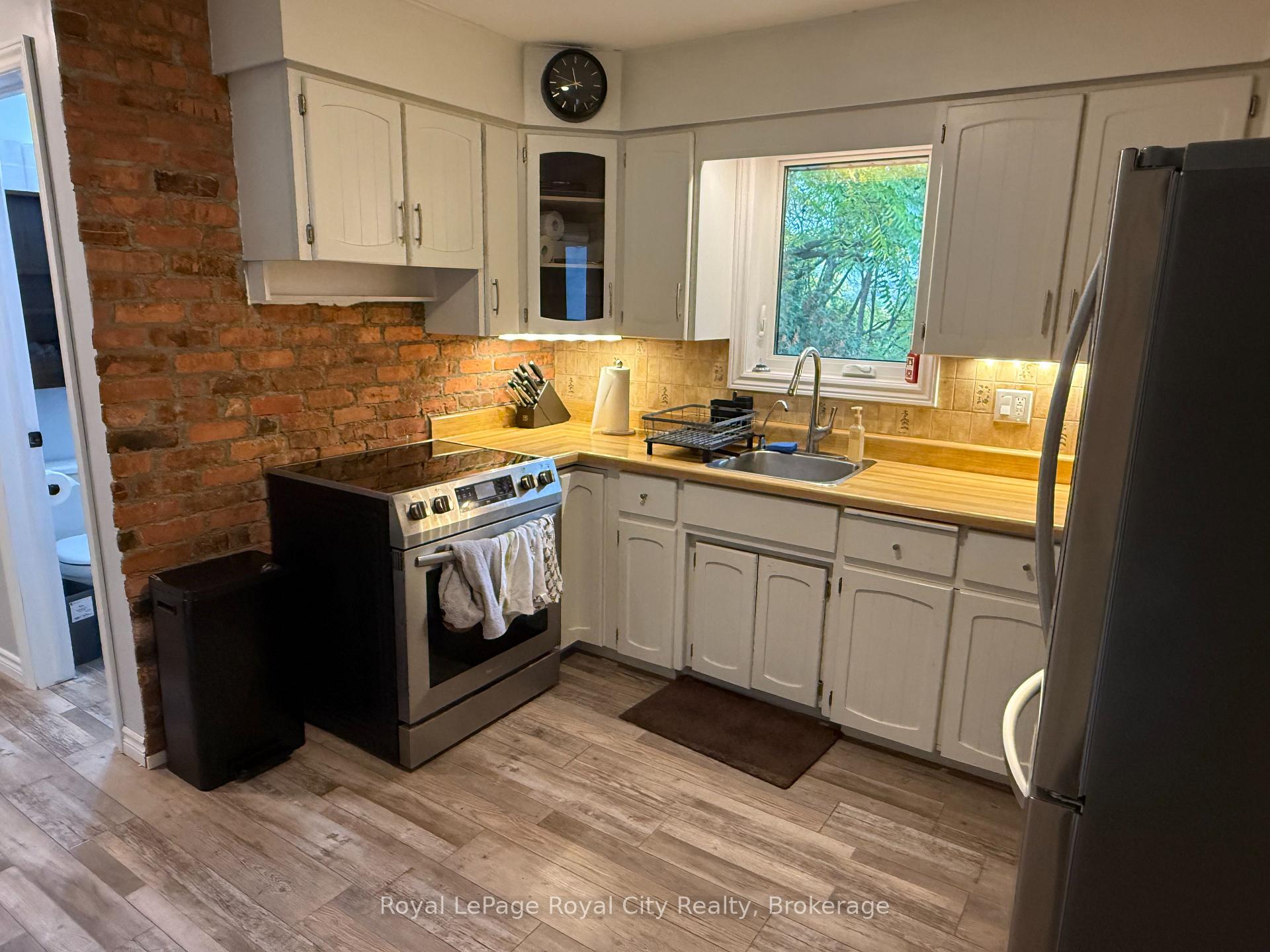 Photo 13 of Unit MAIN, 125 Grove Street, Guelph, St. George's — HOMEH