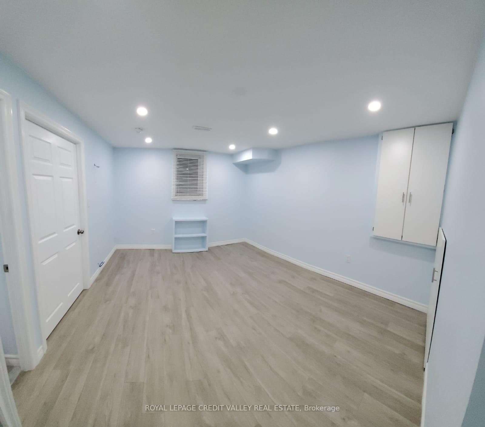 Photo 8 of 53 Carrington (Bsmt) Place, Guelph, Kortright West — HOMEH