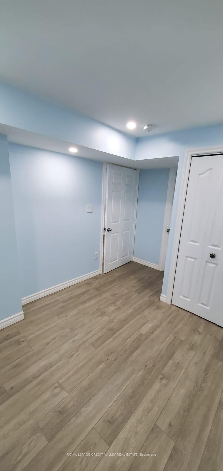 Photo 4 of 53 Carrington (Bsmt) Place, Guelph, Kortright West — HOMEH