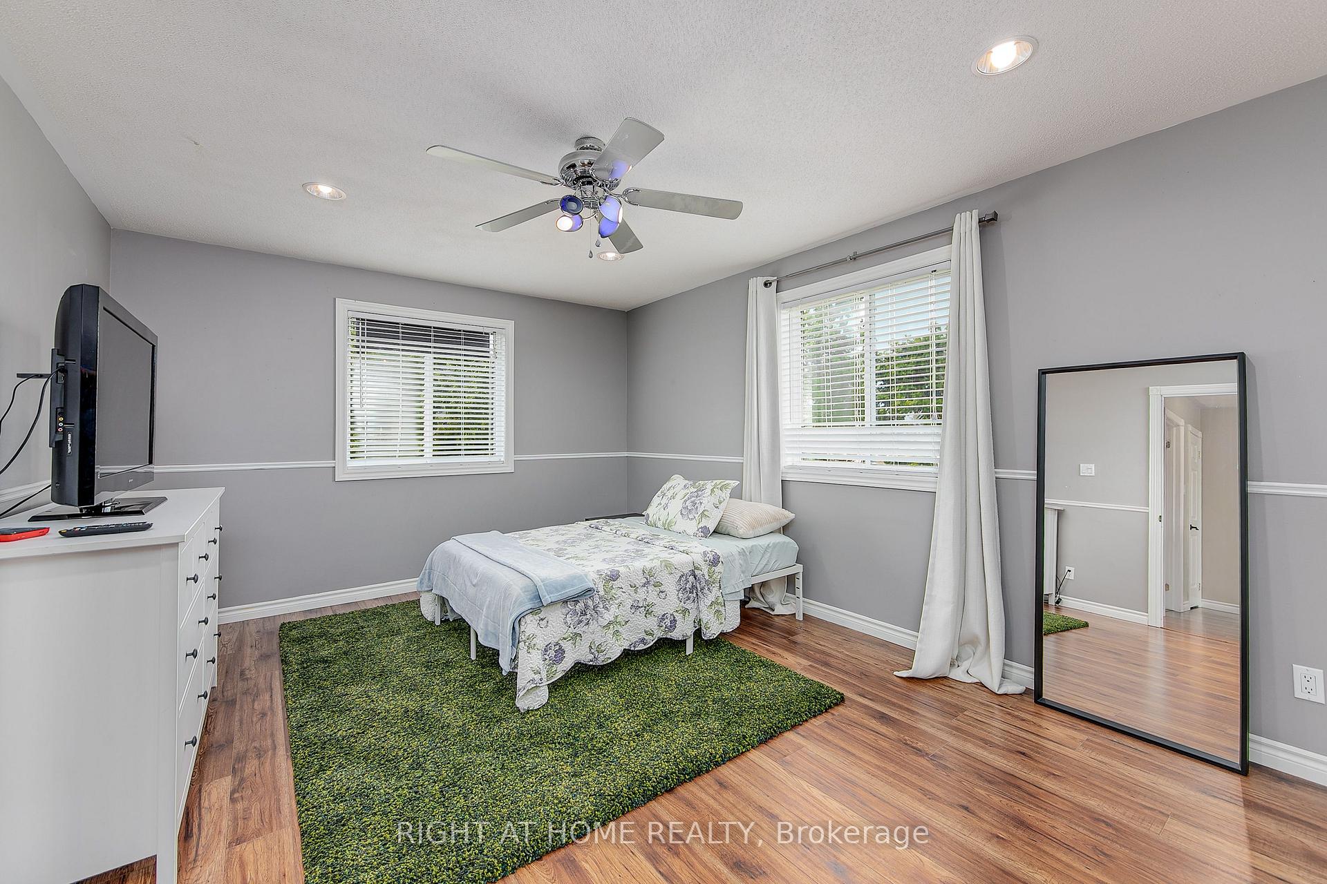 Photo 17 of 30 Ruffet Drive, Barrie, Edgehill Drive — HOMEH