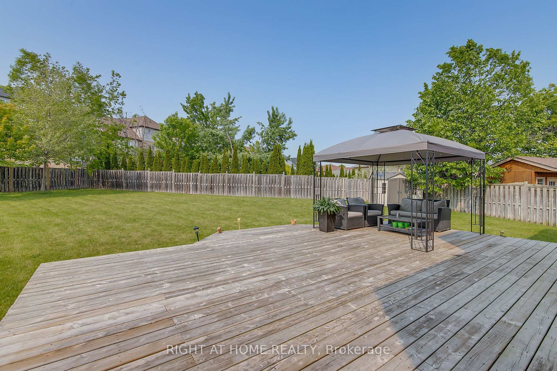 Photo 32 of 30 Ruffet Drive, Barrie, Edgehill Drive — HOMEH