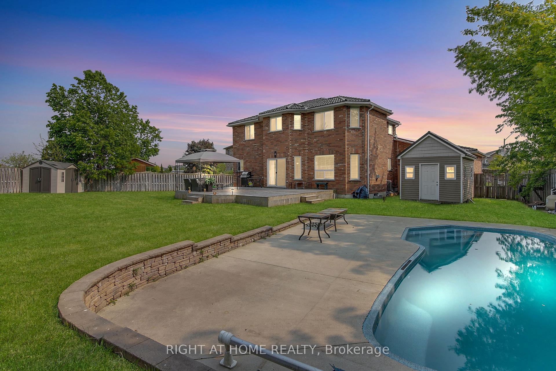 Photo 37 of 30 Ruffet Drive, Barrie, Edgehill Drive — HOMEH