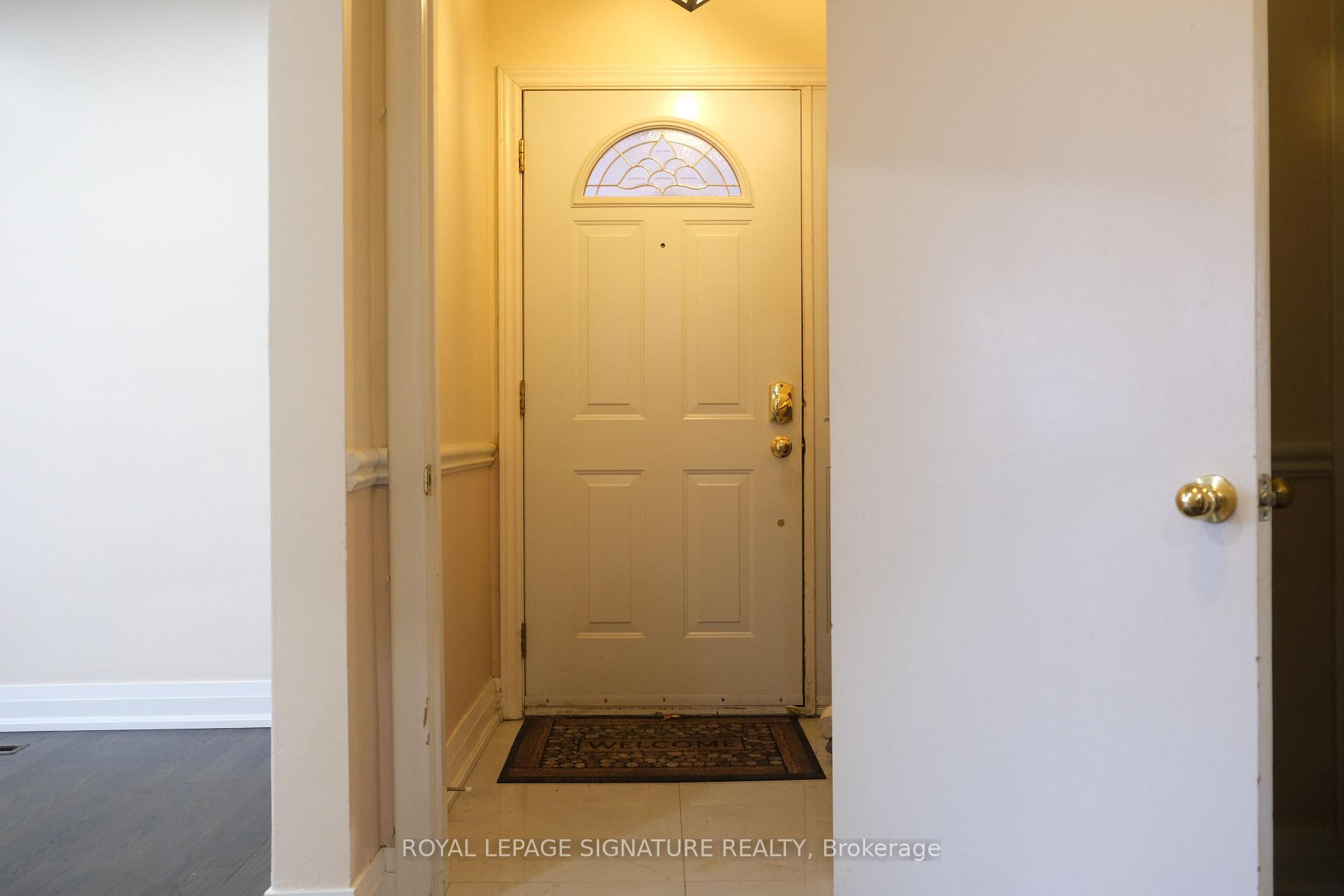 Photo 5 of 11 Blaydon Avenue, North York, Downsview-Roding-CFB — HOMEH