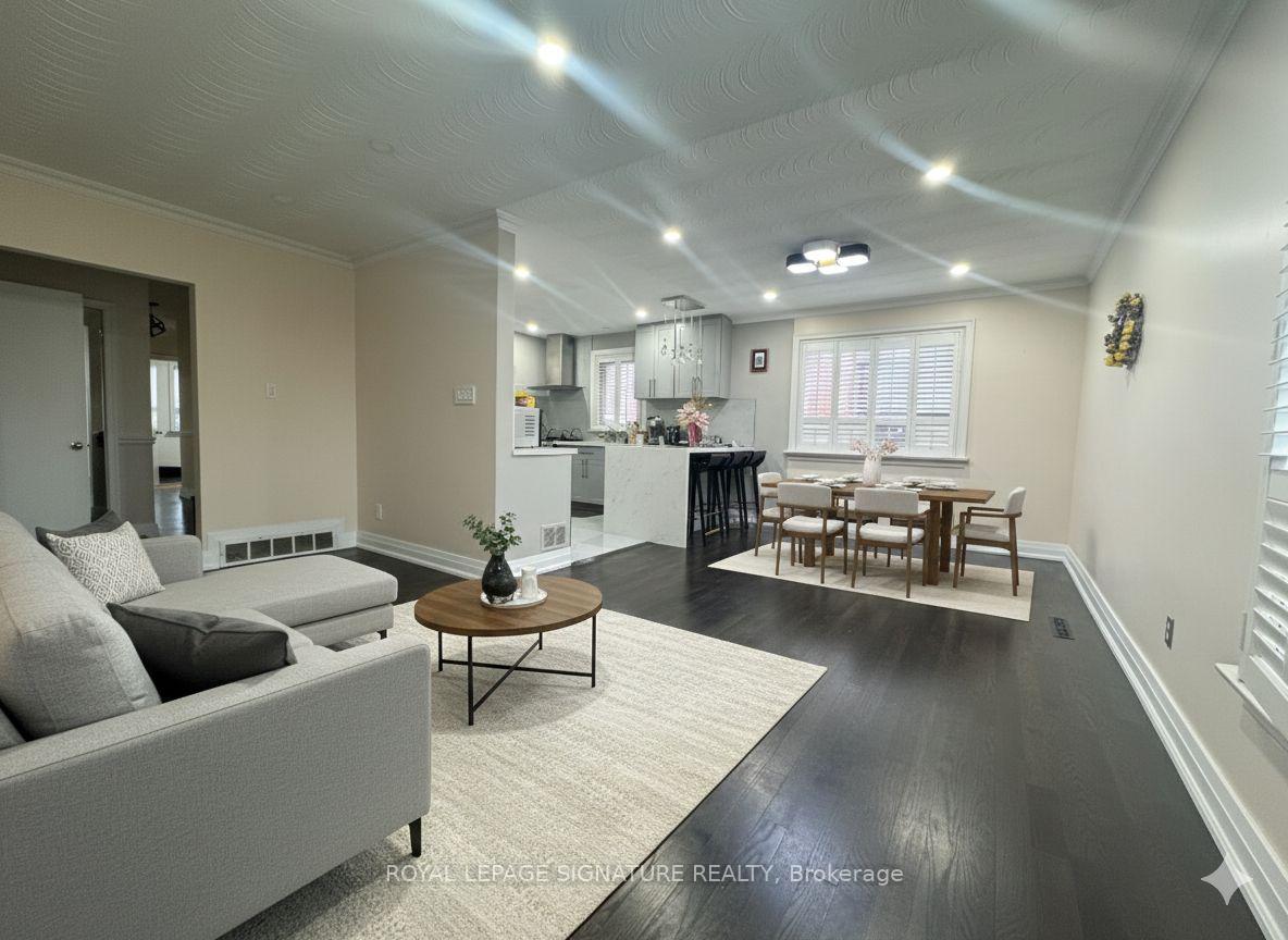 Photo 6 of 11 Blaydon Avenue, North York, Downsview-Roding-CFB — HOMEH