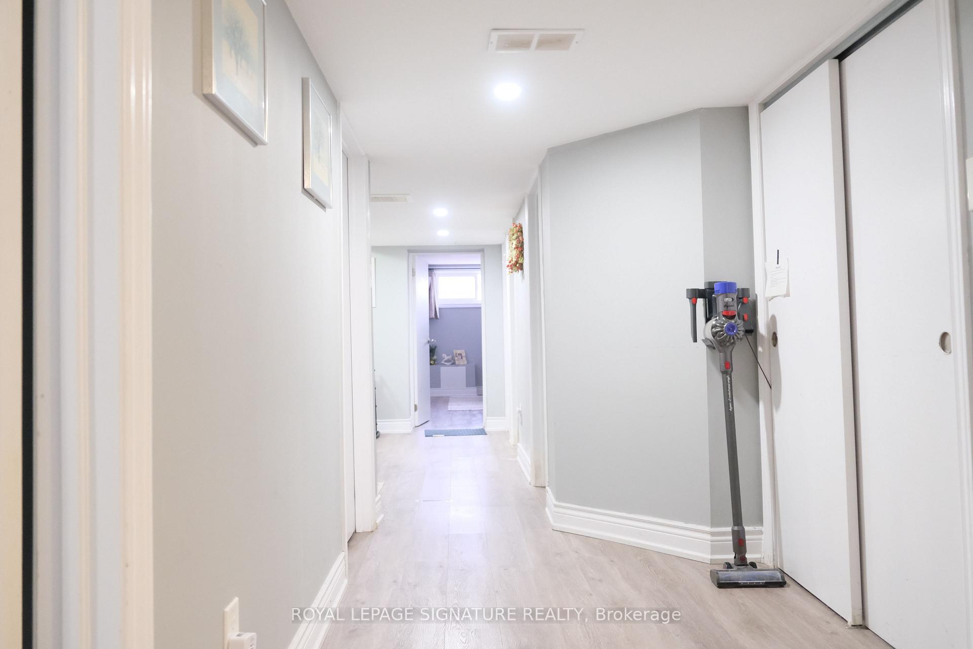 Photo 26 of 11 Blaydon Avenue, North York, Downsview-Roding-CFB — HOMEH