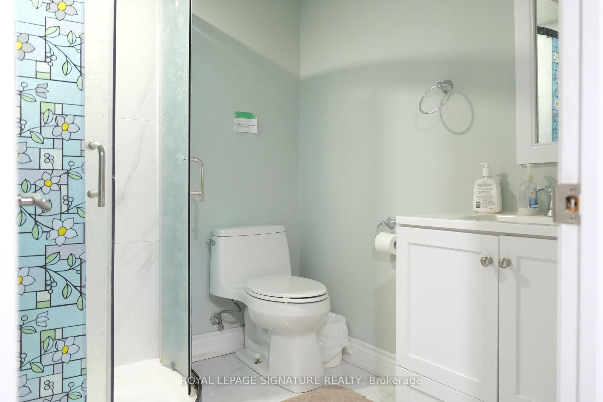 Photo 18 of 11 Blaydon Avenue, North York, Downsview-Roding-CFB — HOMEH
