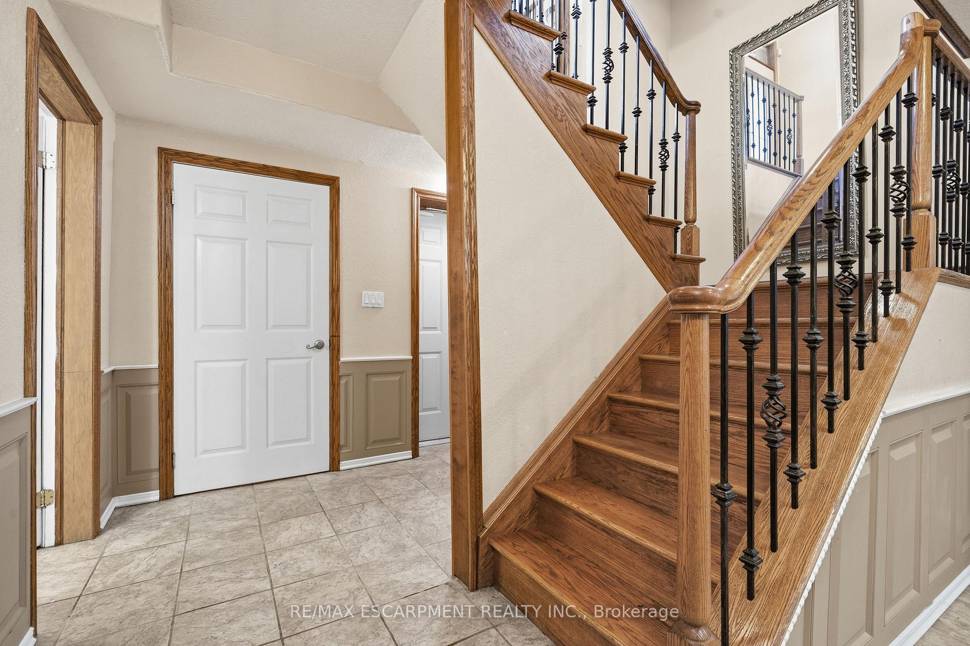 Photo 45 of 4 Lakeside Drive, Hamilton, Lakeshore — HOMEH