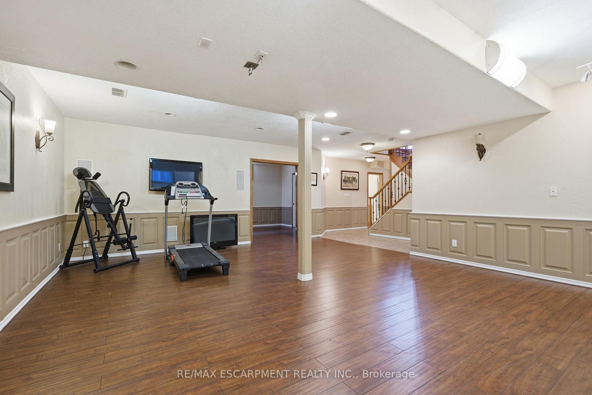 Photo 41 of 4 Lakeside Drive, Hamilton, Lakeshore — HOMEH