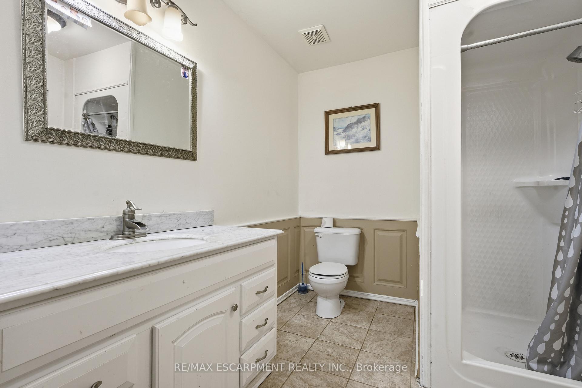 Photo 32 of 4 Lakeside Drive, Hamilton, Lakeshore — HOMEH