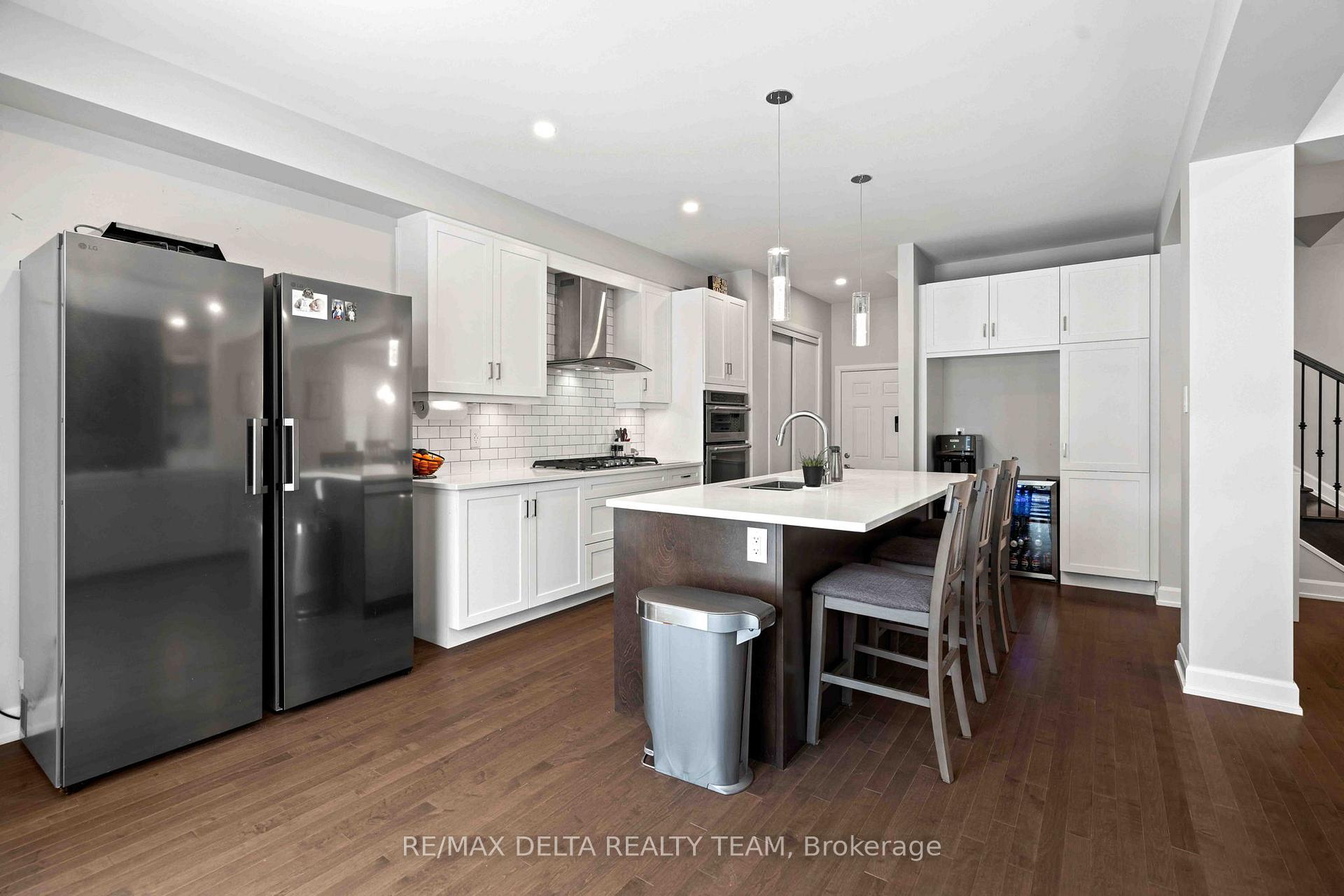 Photo 27 of 58 Hackamore Crescent, Ottawa, Goulbourn Twp From Franktown Rd/South To Rideau — HOMEH